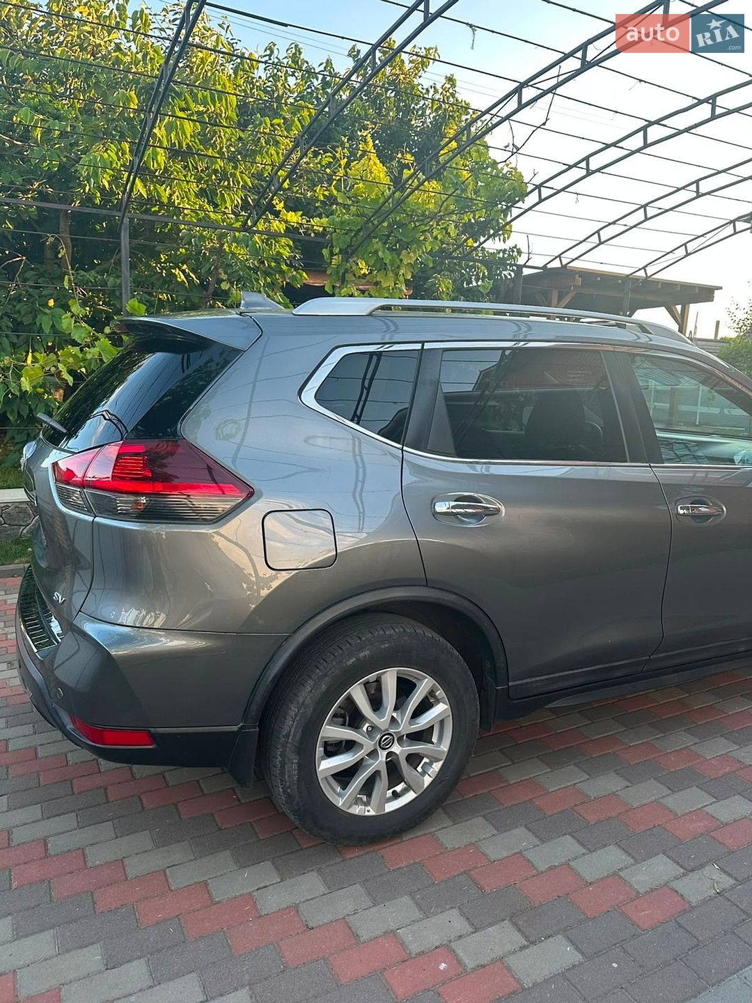 Nissan Rogue 2019 VIN KNMAT2MT5LP527703 фото оголошення 8 з 19
