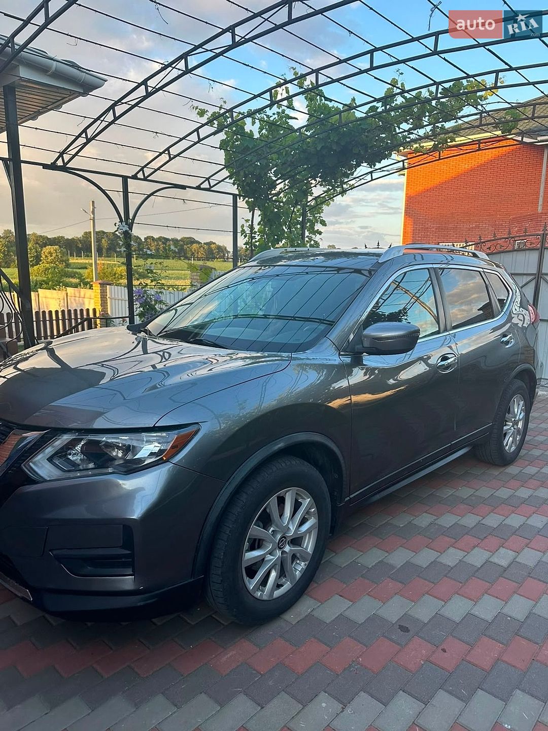 Nissan Rogue 2019 VIN KNMAT2MT5LP527703 фото оголошення 13 з 19