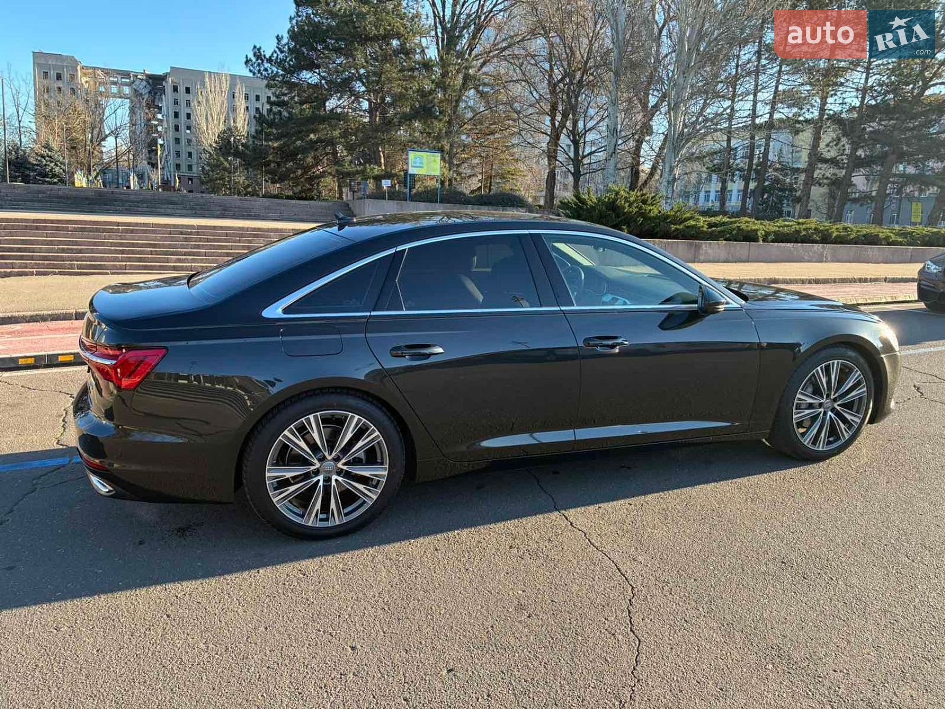 Audi A6 2019 VIN WAUD8AF29LN049713 фото оголошення 13 з 21