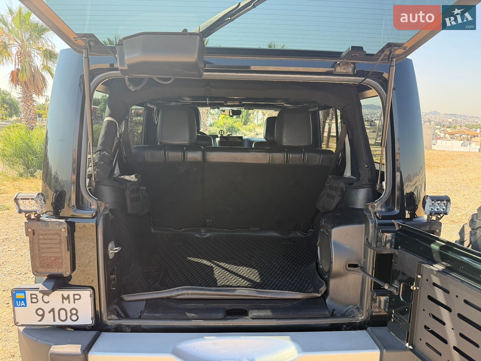 Jeep Wrangler 2012 VIN 1C4BJWEGXCL239251 фото оголошення 16 з 36
