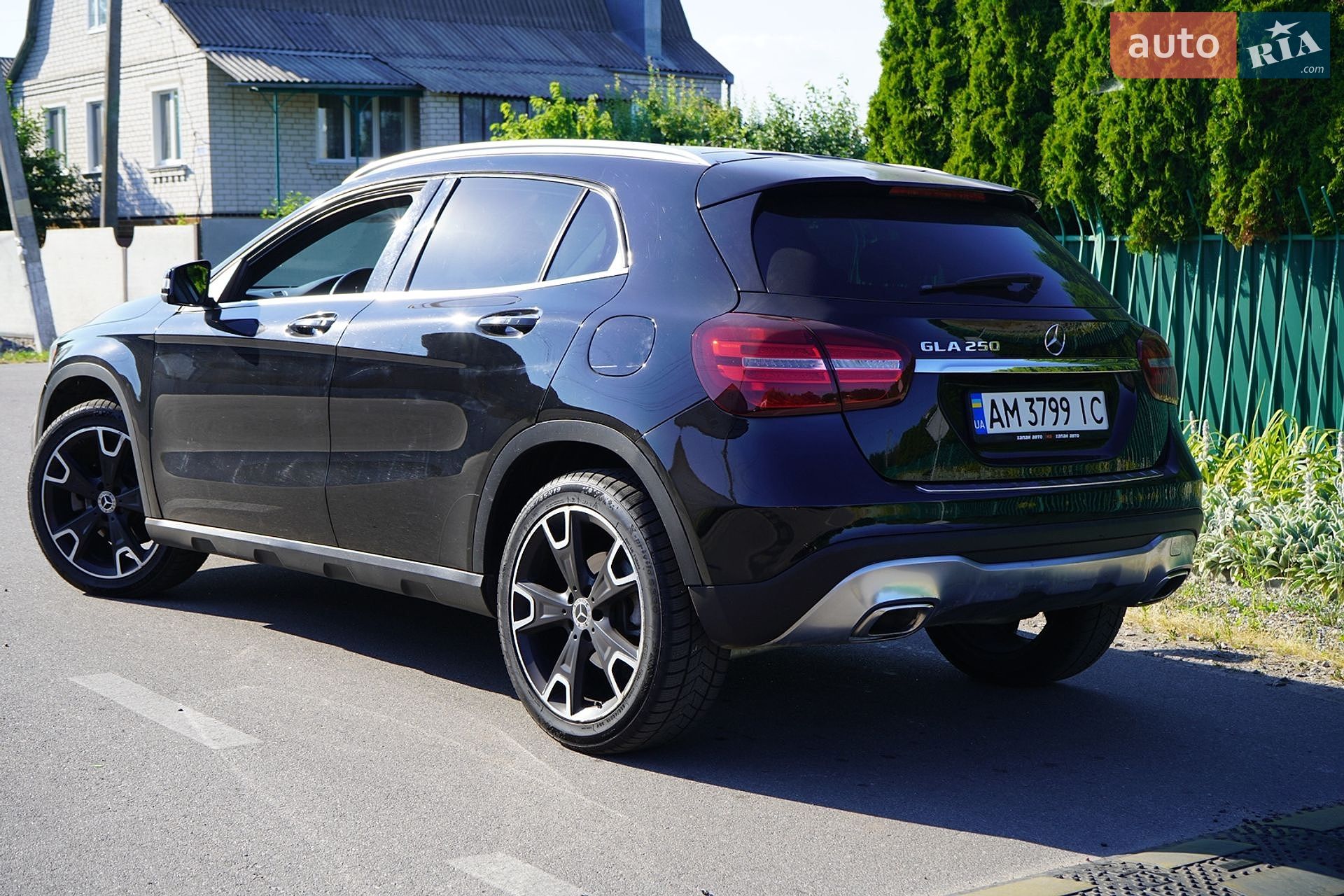 Mercedes-Benz GLA-Class 2019 VIN WDCTG4EB9KU011658 фото оголошення 10 з 15