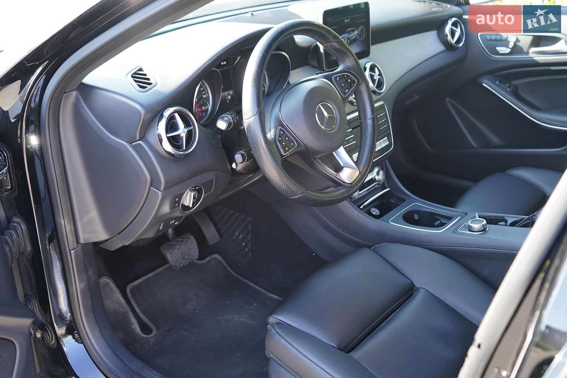 Mercedes-Benz GLA-Class 2019 VIN WDCTG4EB9KU011658 фото оголошення 12 з 15