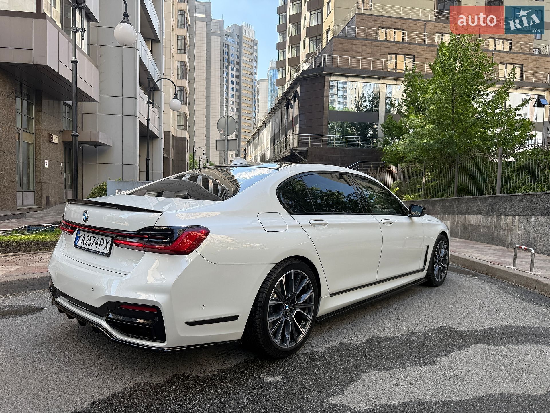 BMW 7 Series 2019 VIN WBA7U2C04LGM27801 фото оголошення 11 з 60