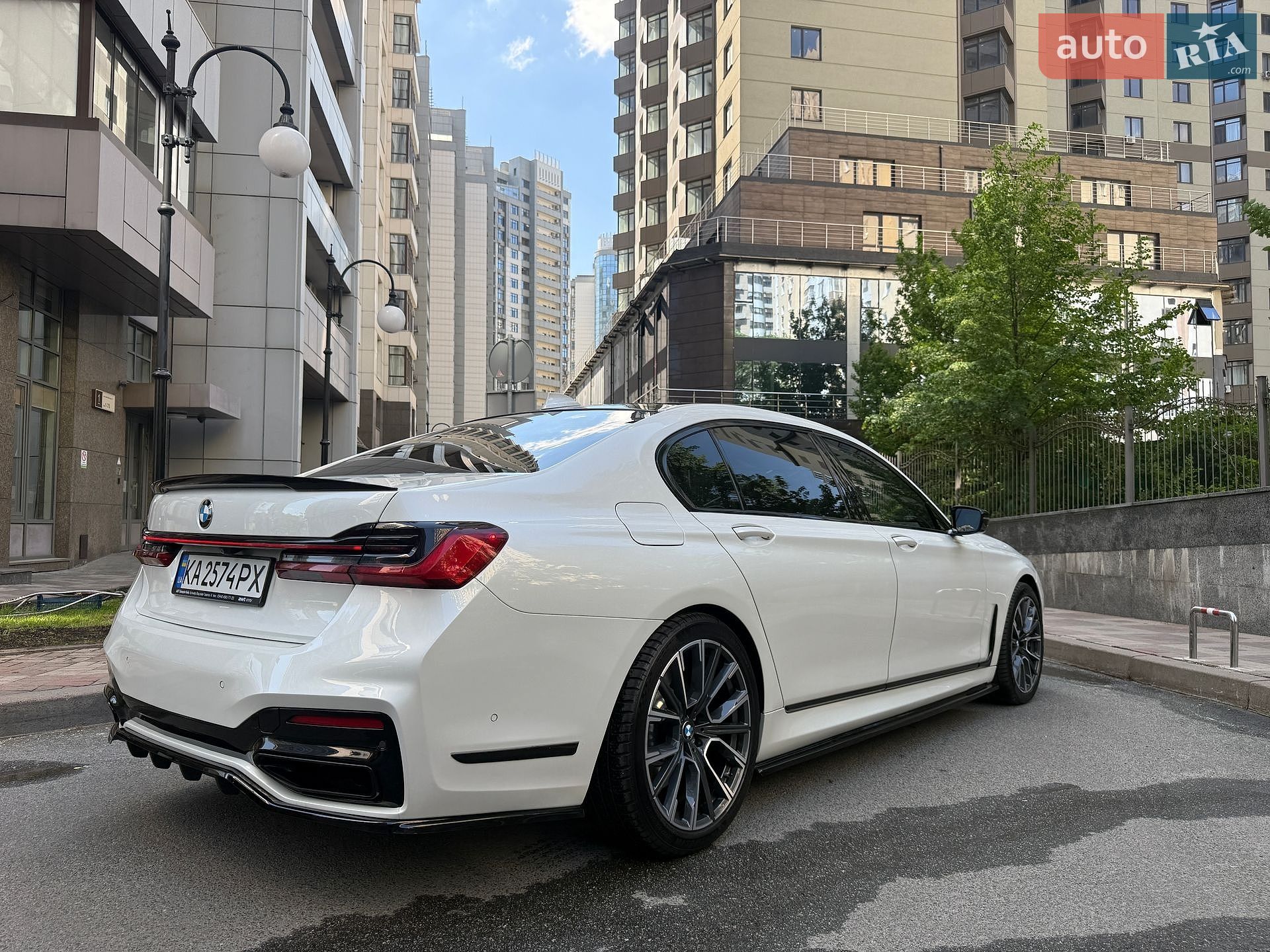 BMW 7 Series 2019 VIN WBA7U2C04LGM27801 фото оголошення 12 з 60