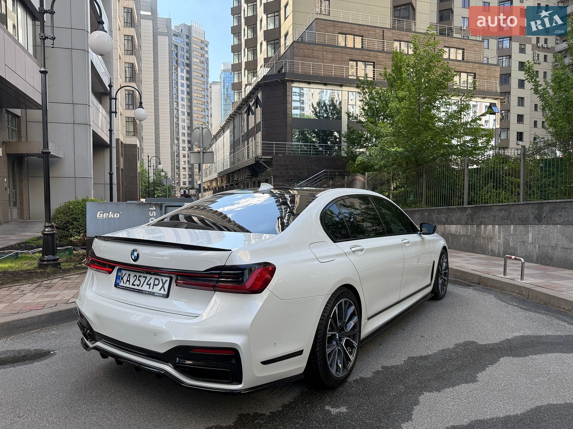 BMW 7 Series 2019 VIN WBA7U2C04LGM27801 фото оголошення 13 з 60