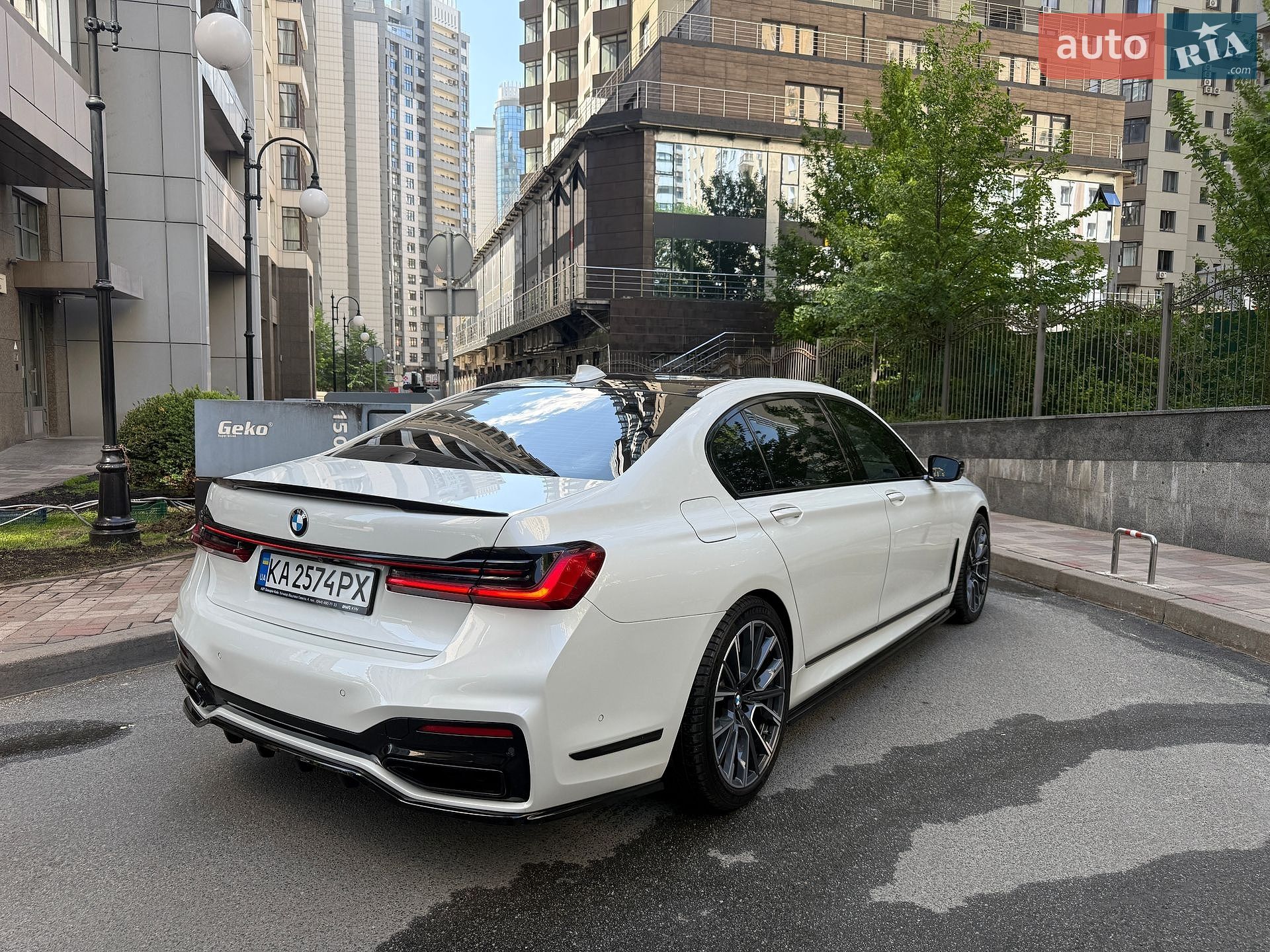 BMW 7 Series 2019 VIN WBA7U2C04LGM27801 фото оголошення 14 з 60