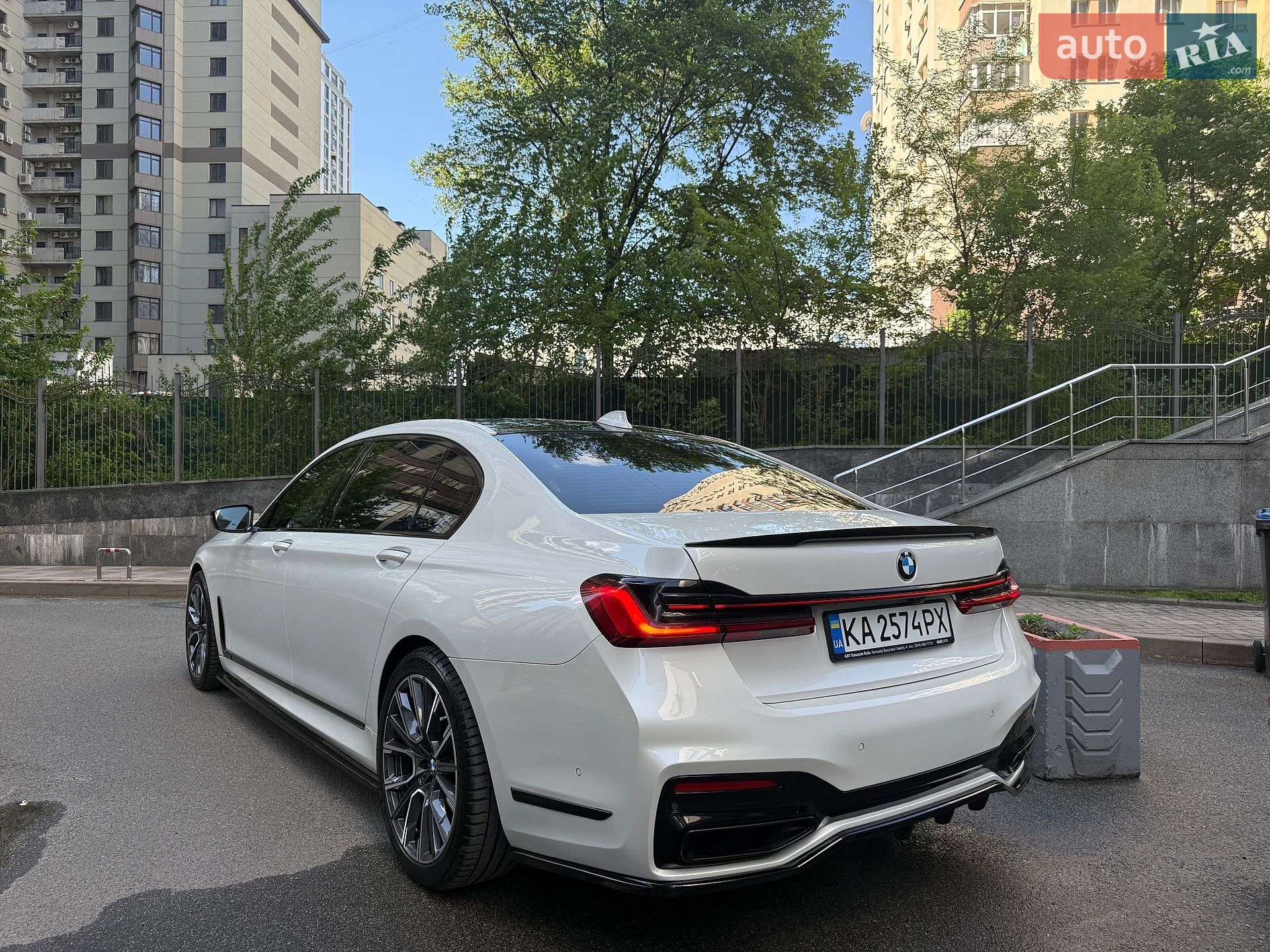 BMW 7 Series 2019 VIN WBA7U2C04LGM27801 фото оголошення 16 з 60