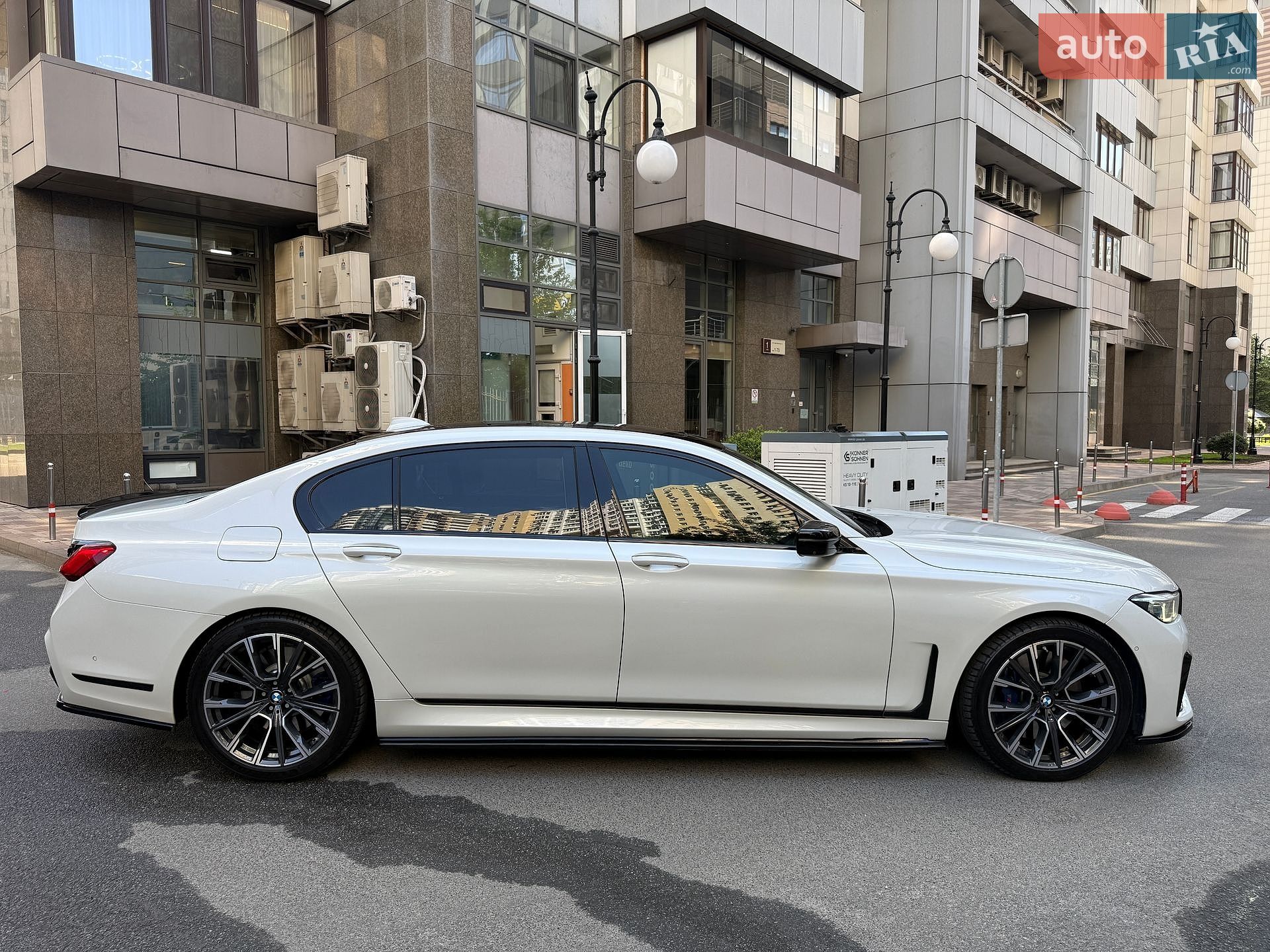 BMW 7 Series 2019 VIN WBA7U2C04LGM27801 фото оголошення 26 з 60