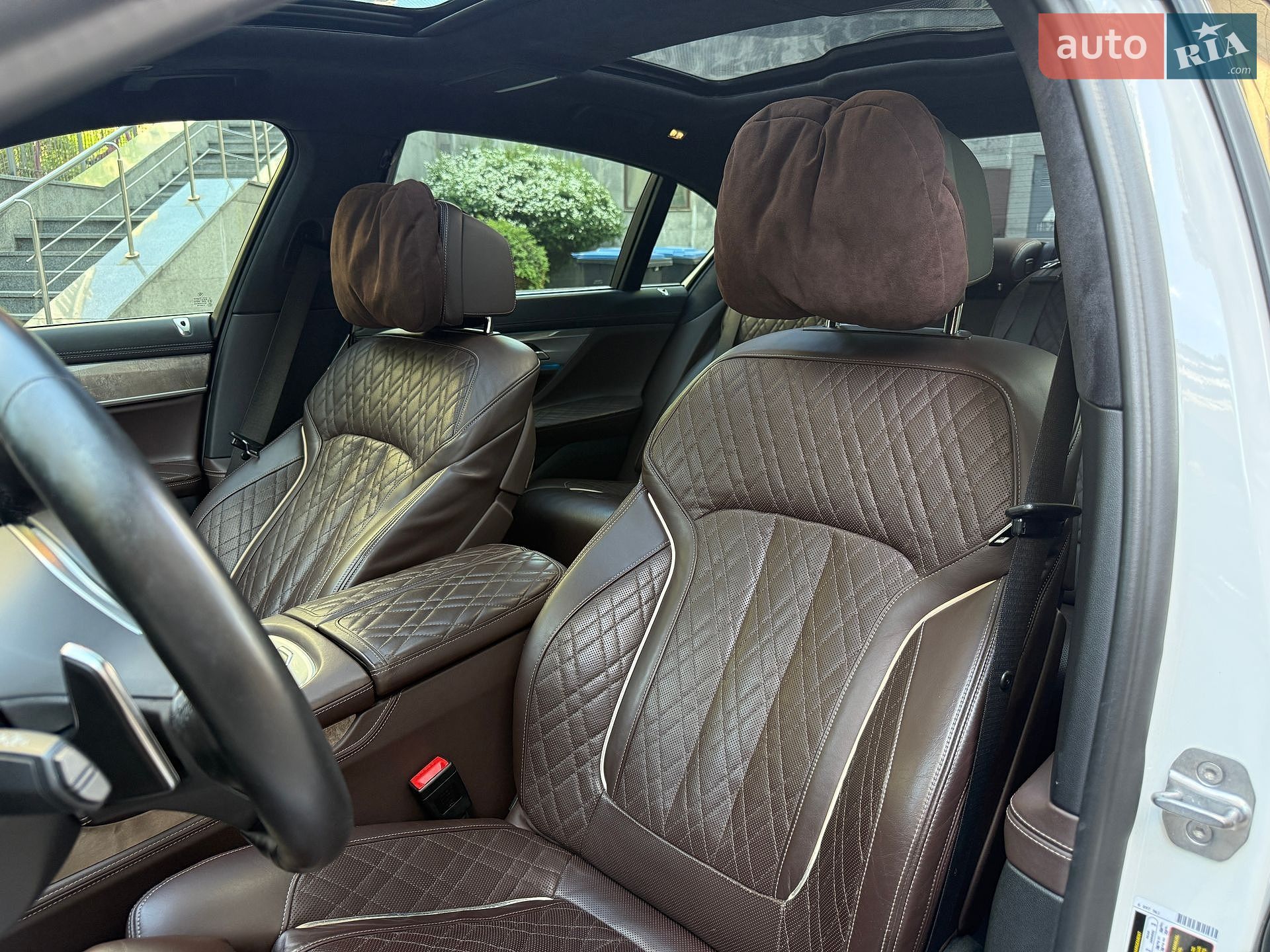 BMW 7 Series 2019 VIN WBA7U2C04LGM27801 фото оголошення 30 з 60