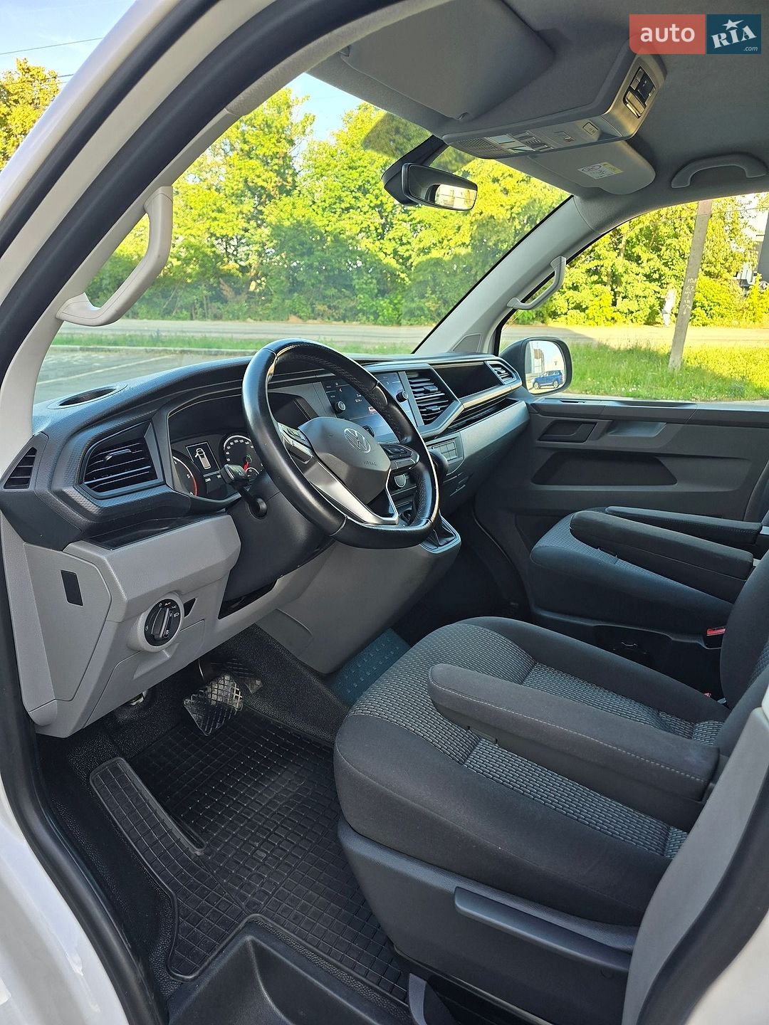 Volkswagen Transporter 2022 VIN WV1ZZZ7HZNH062328 фото оголошення 18 з 32