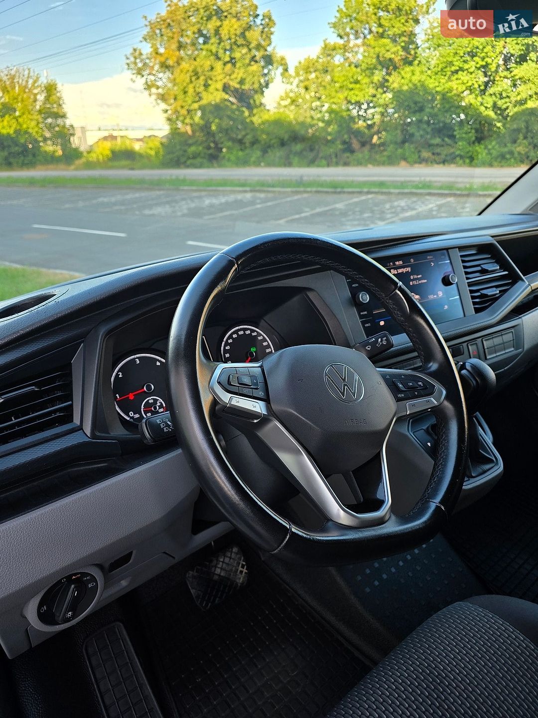 Volkswagen Transporter 2022 VIN WV1ZZZ7HZNH062328 фото оголошення 19 з 32