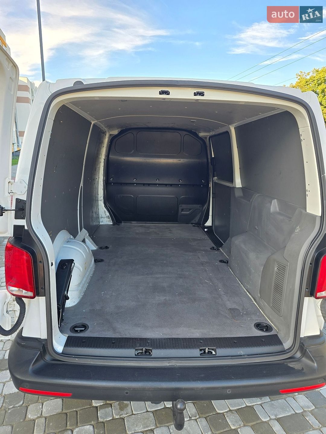 Volkswagen Transporter 2022 VIN WV1ZZZ7HZNH062328 фото оголошення 25 з 32