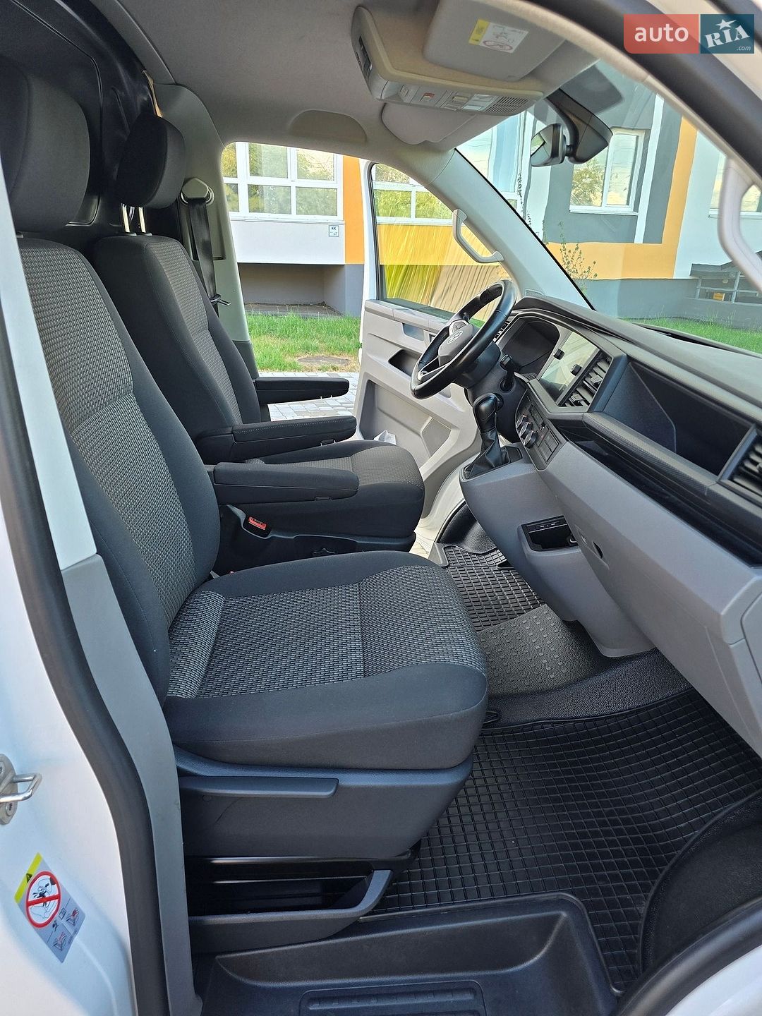Volkswagen Transporter 2022 VIN WV1ZZZ7HZNH062328 фото оголошення 27 з 32