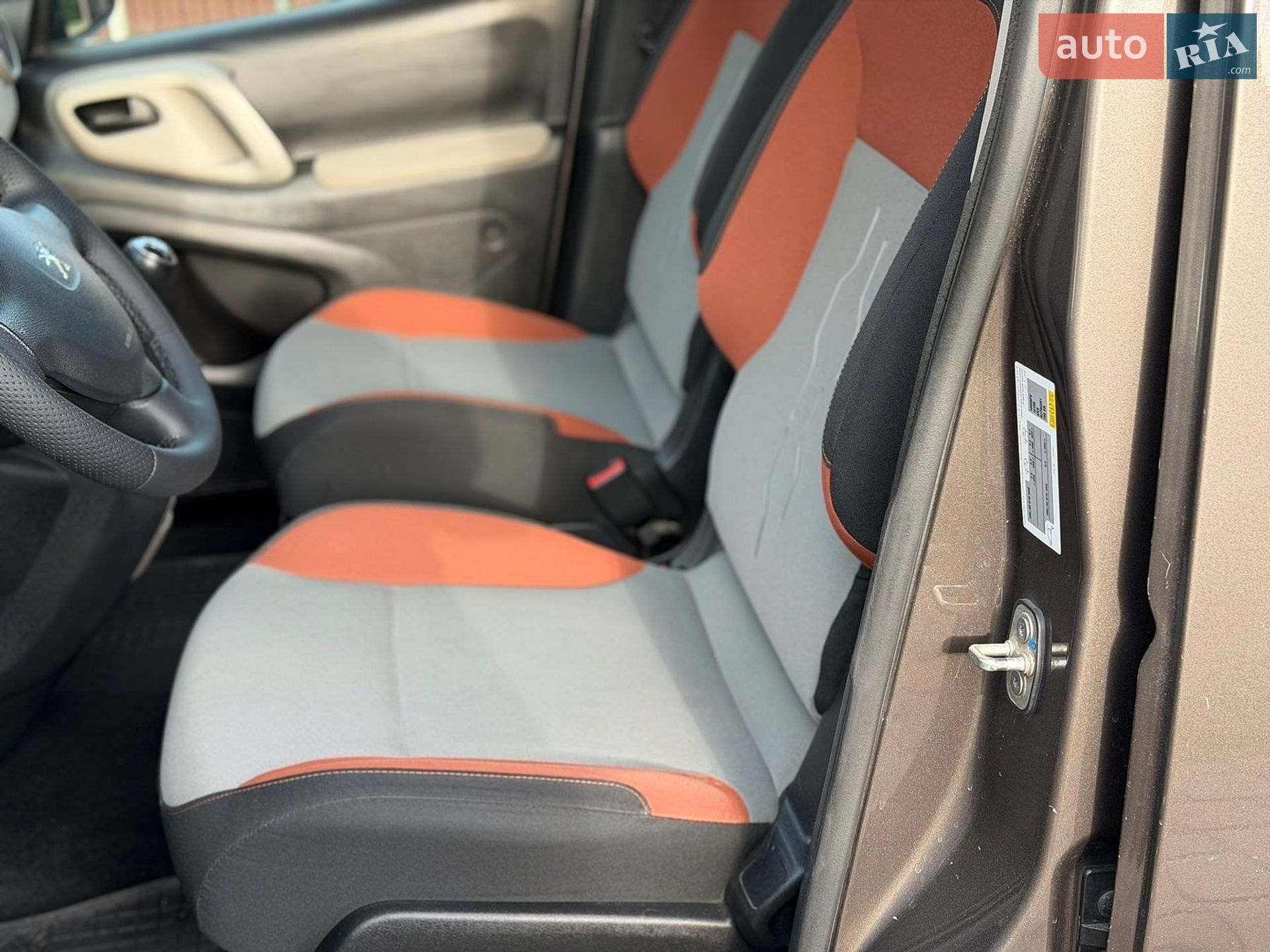 Peugeot Partner 2016 VIN VF37JBHY6GJ784281 фото оголошення 18 з 39