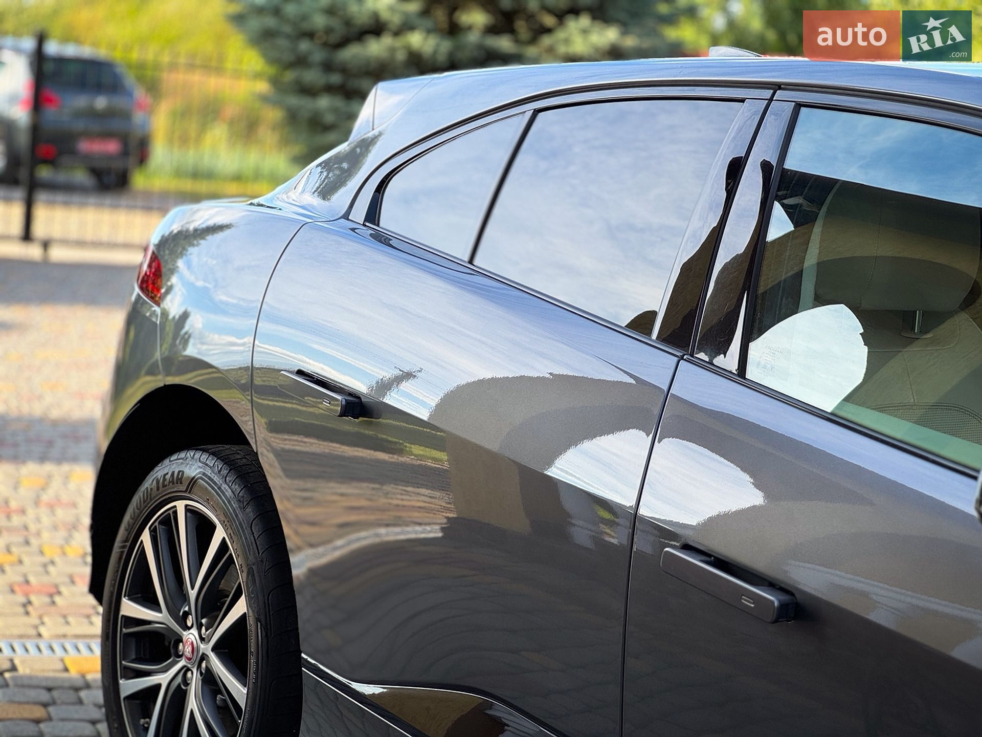 Jaguar I-Pace 2019 VIN SADHA2B15K1F74647 фото оголошення 9 з 127