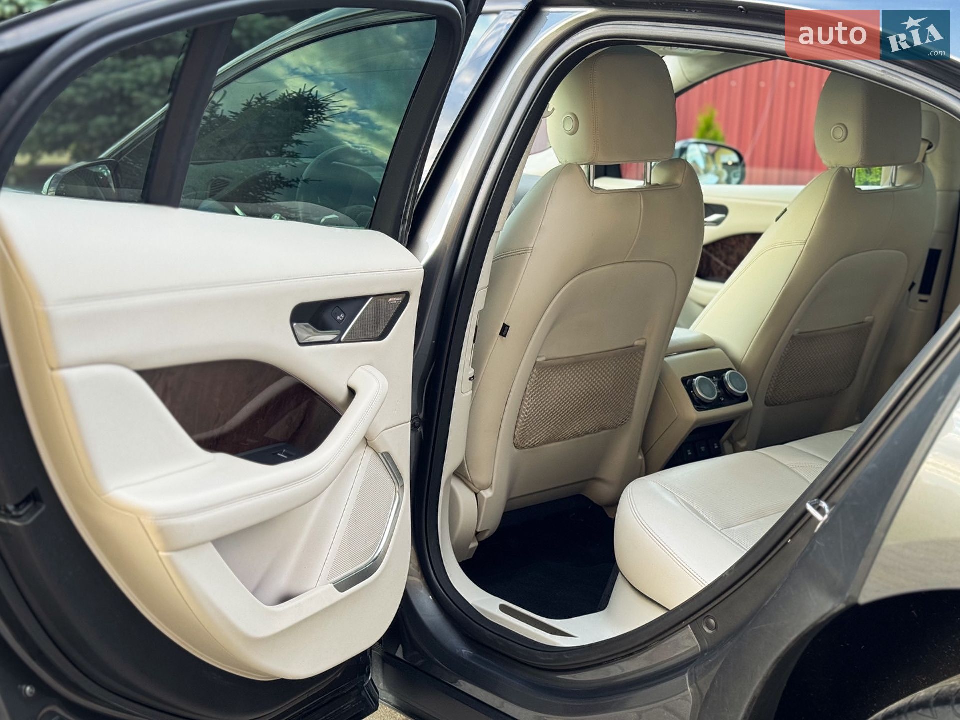 Jaguar I-Pace 2019 VIN SADHA2B15K1F74647 фото оголошення 78 з 127