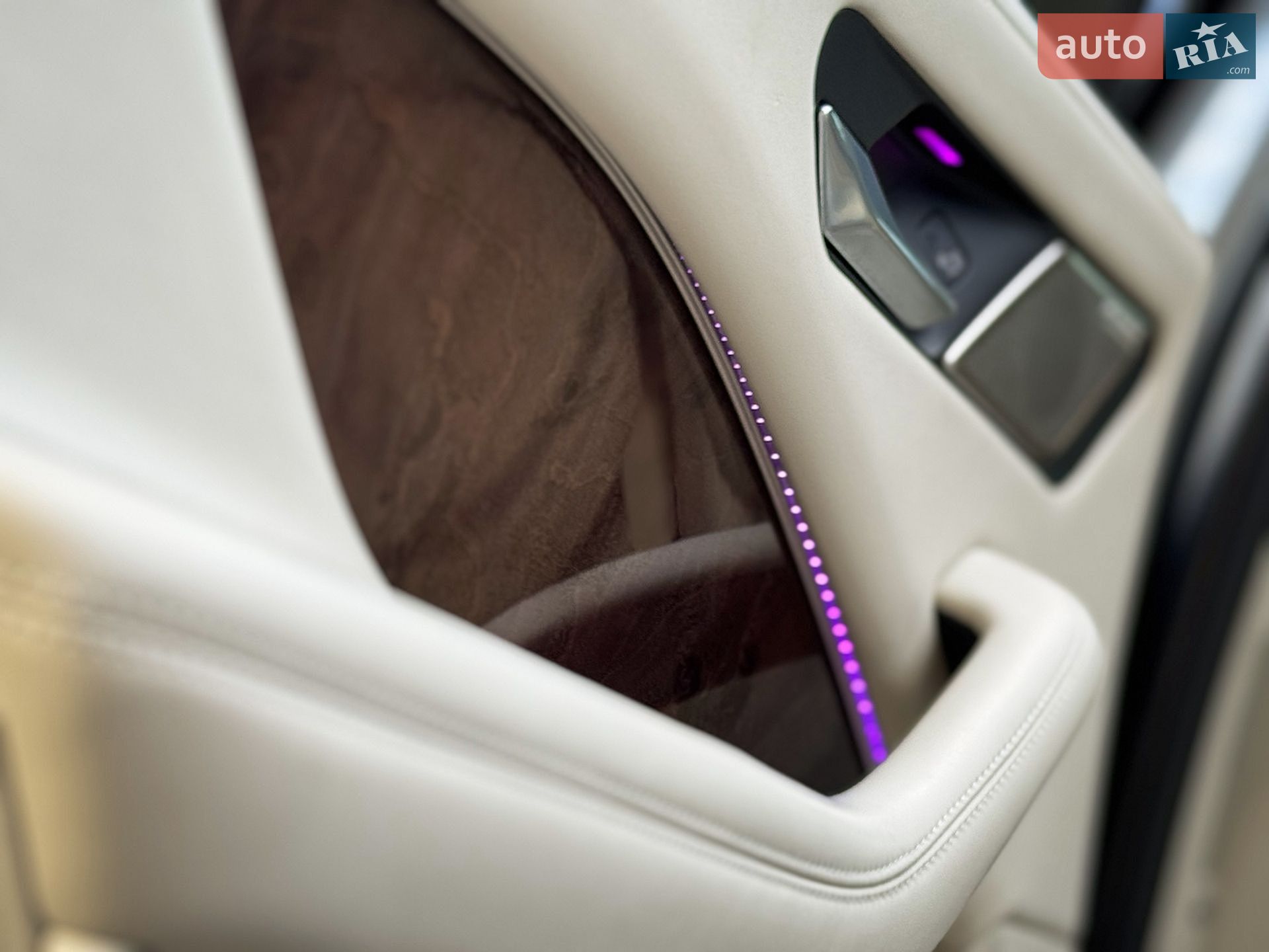 Jaguar I-Pace 2019 VIN SADHA2B15K1F74647 фото оголошення 80 з 127