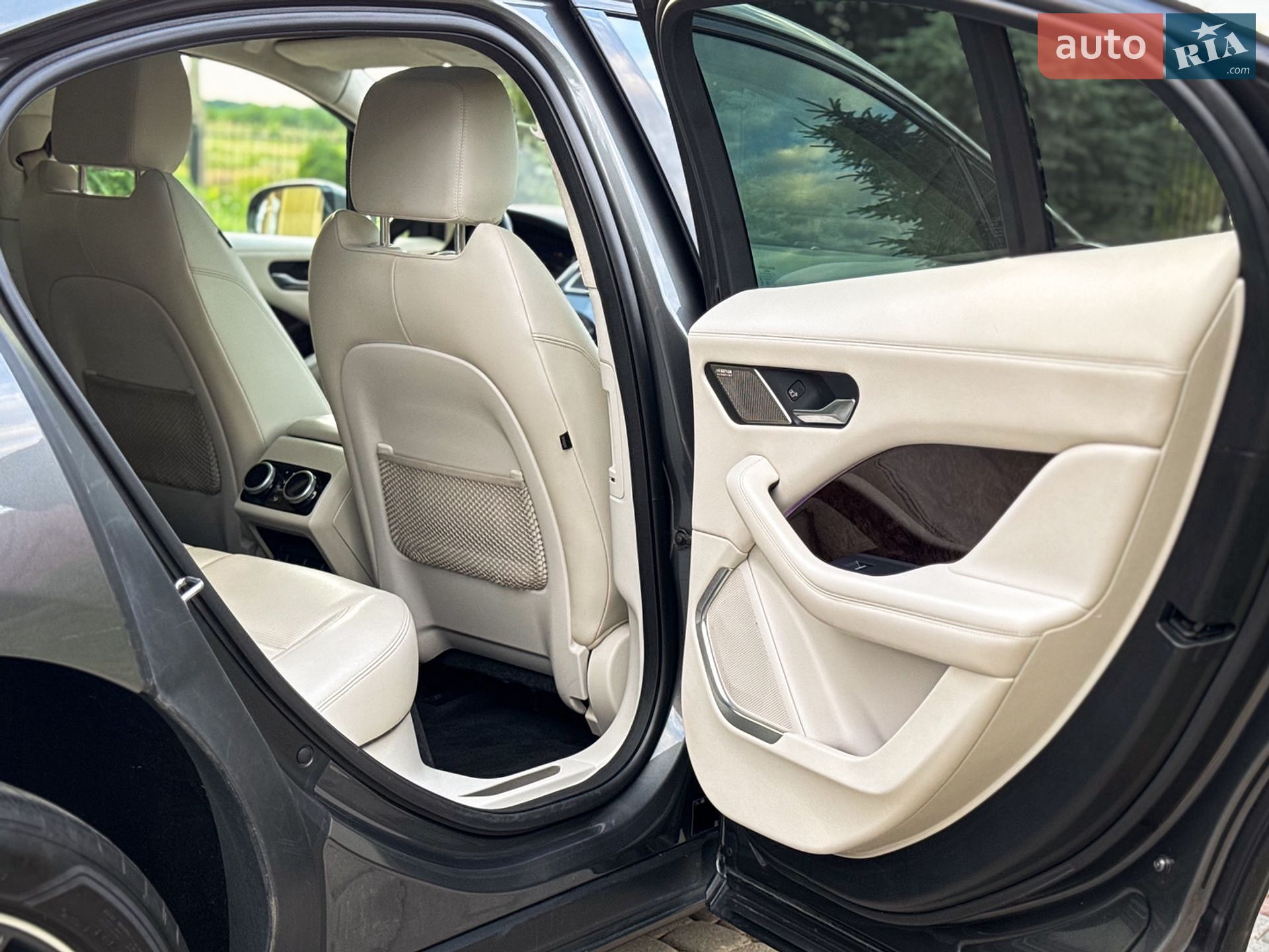 Jaguar I-Pace 2019 VIN SADHA2B15K1F74647 фото оголошення 85 з 127
