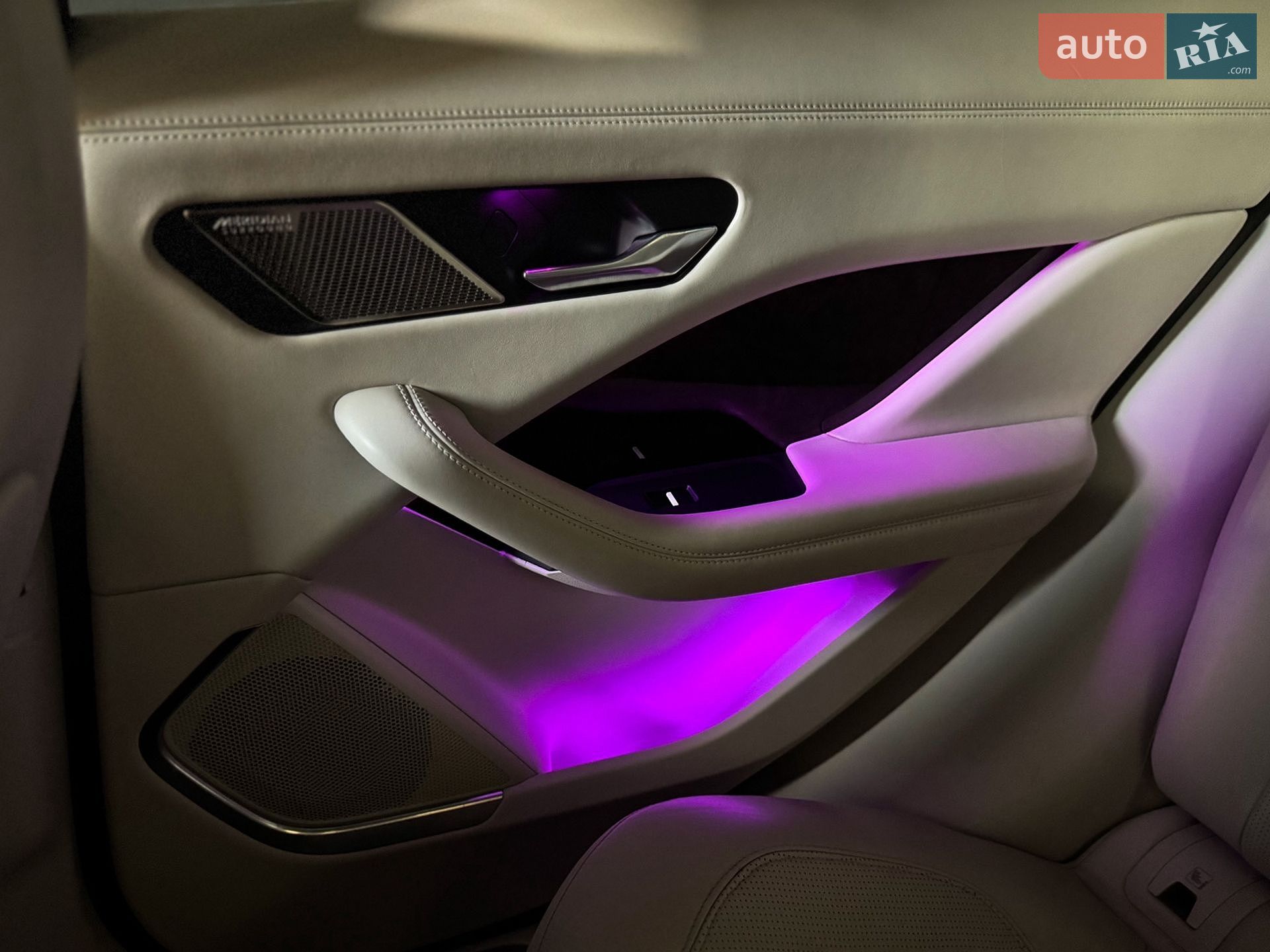 Jaguar I-Pace 2019 VIN SADHA2B15K1F74647 фото оголошення 124 з 127