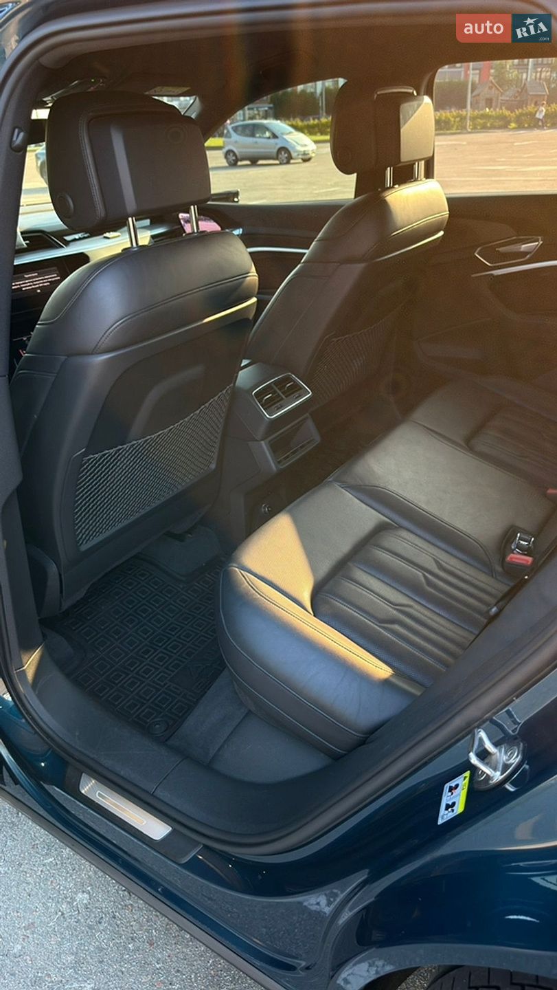 Audi e-tron 2019 VIN WAUZZZGE9KB016138 фото оголошення 8 з 20