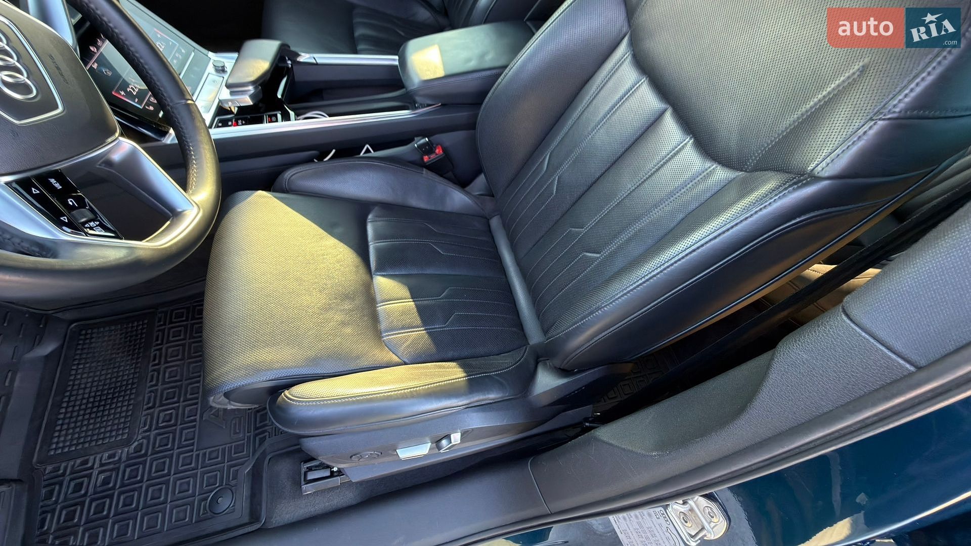 Audi e-tron 2019 VIN WAUZZZGE9KB016138 фото оголошення 20 з 20