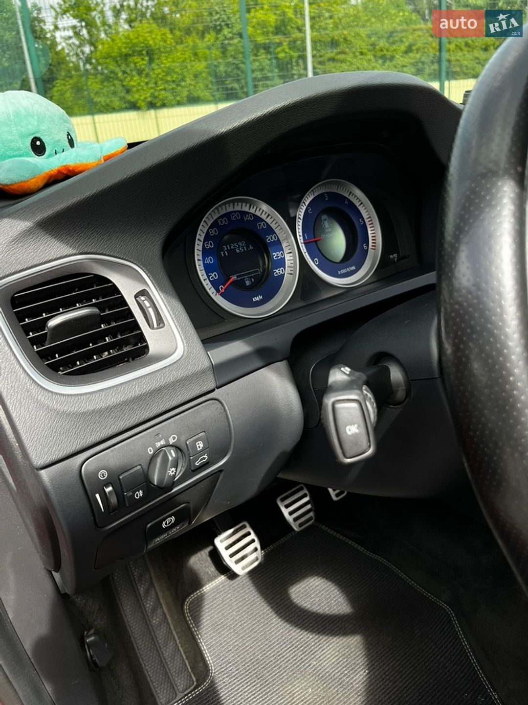 Volvo V60 2013 VIN YV1FW31A1D1124841 фото оголошення 3 з 24