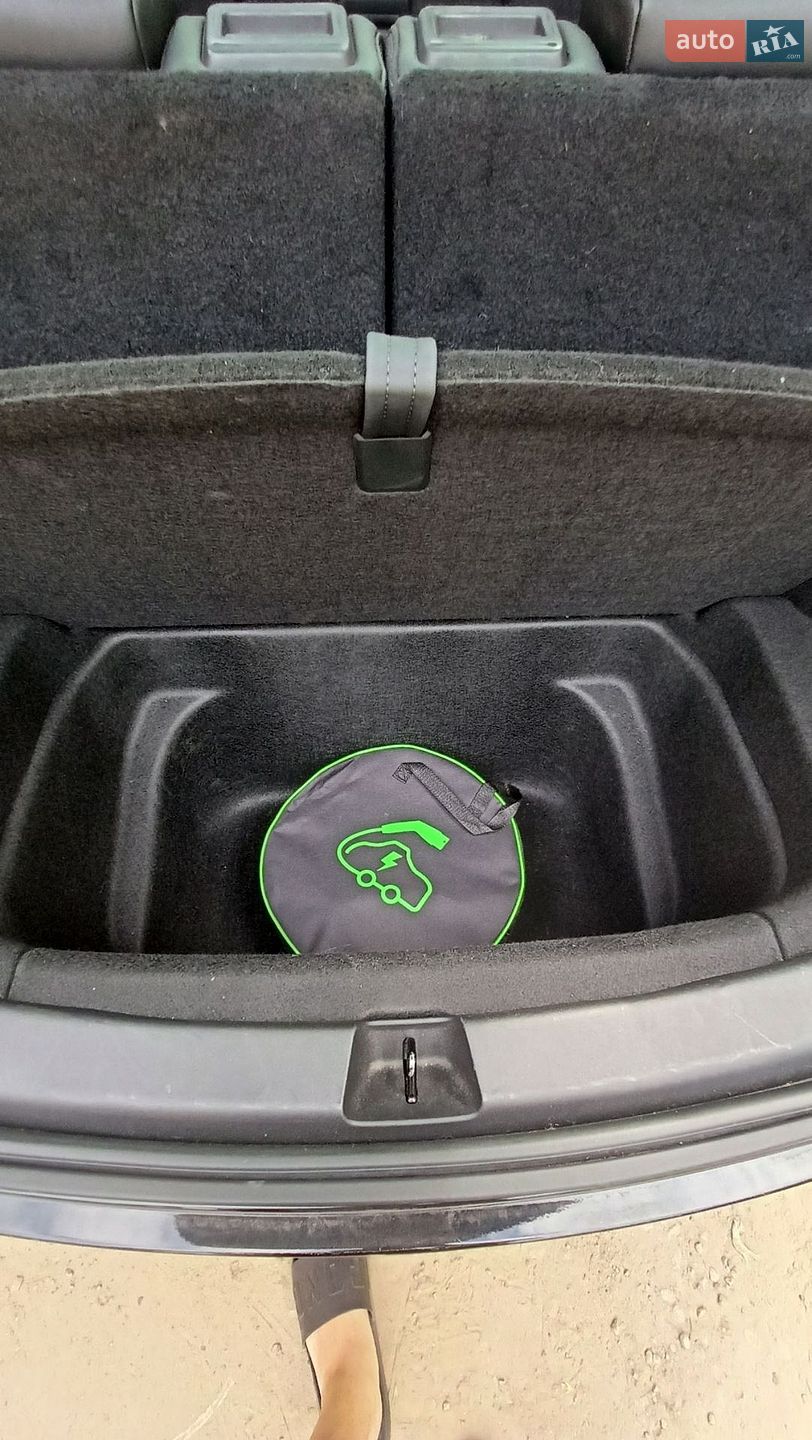 Tesla Model Y 2022 VIN 7SAYGAEE0NF391283 фото оголошення 3 з 9