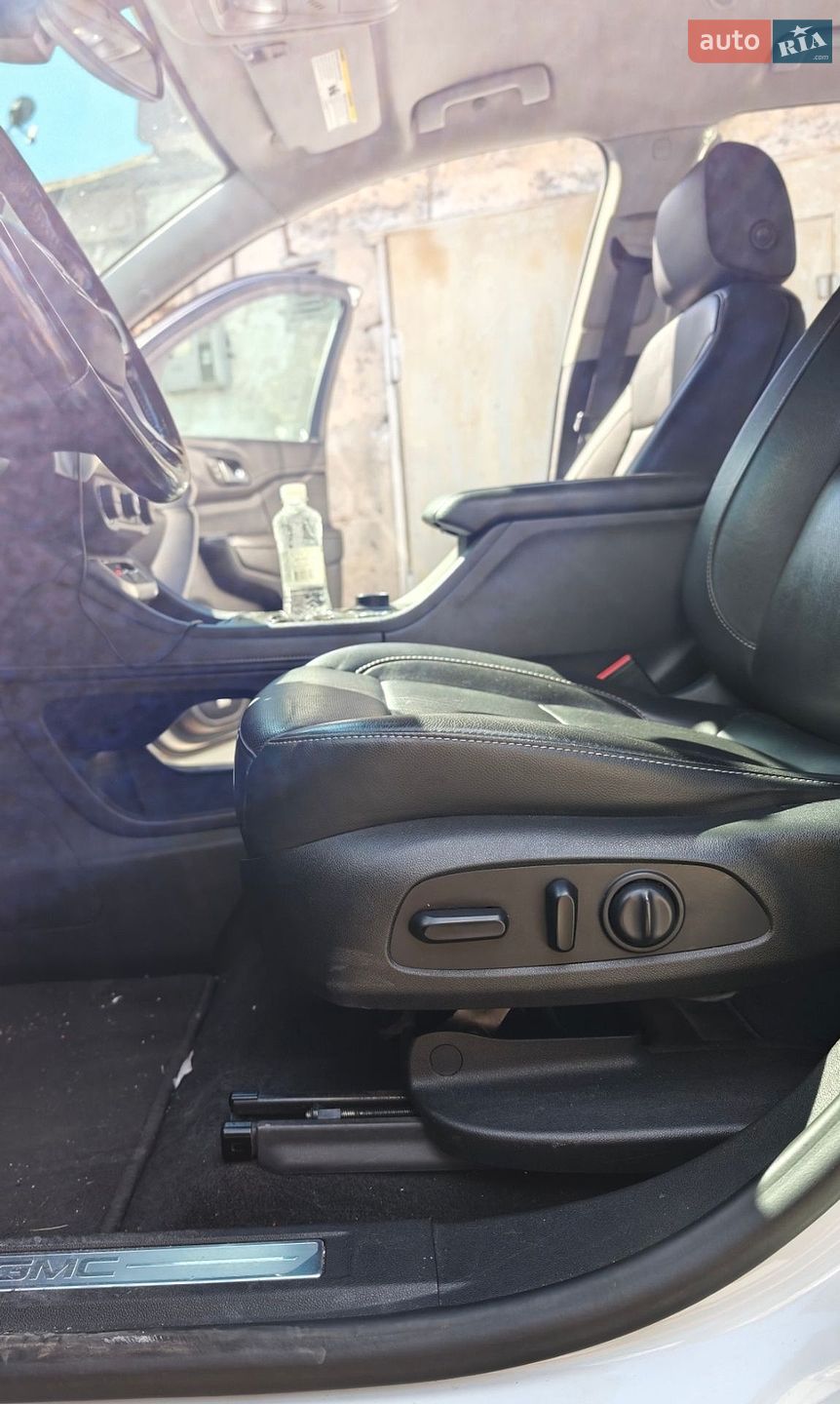 GMC Acadia 2020 VIN 1GKKNML4XLZ187591 фото оголошення 11 з 15