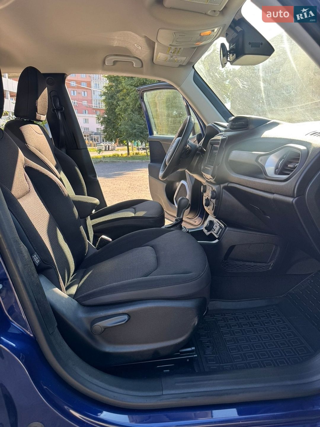 Jeep Renegade 2018 VIN ZACCJBAB6JPJ42822 фото оголошення 15 з 21