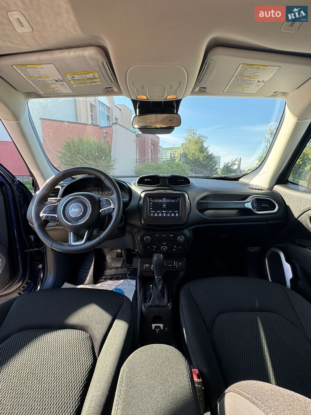 Jeep Renegade 2018 VIN ZACCJBAB6JPJ42822 фото оголошення 16 з 21