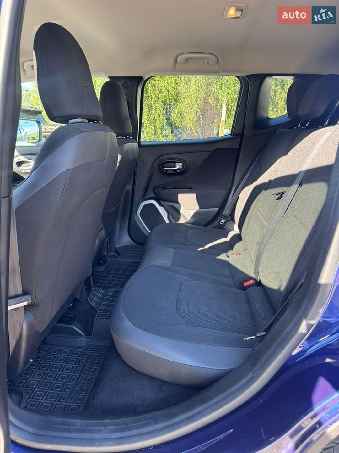 Jeep Renegade 2018 VIN ZACCJBAB6JPJ42822 фото оголошення 19 з 21