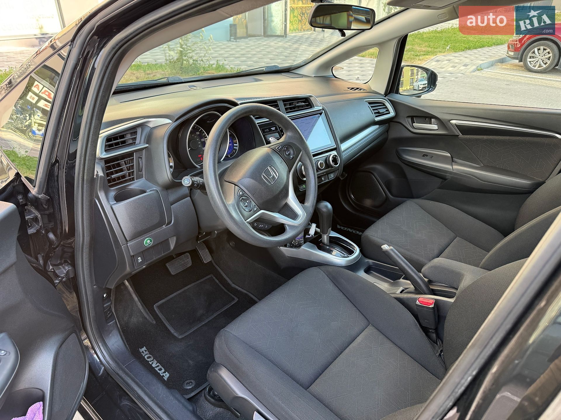 Honda Fit 2015 VIN 3HGGK5H80FM702018 фото оголошення 7 з 15