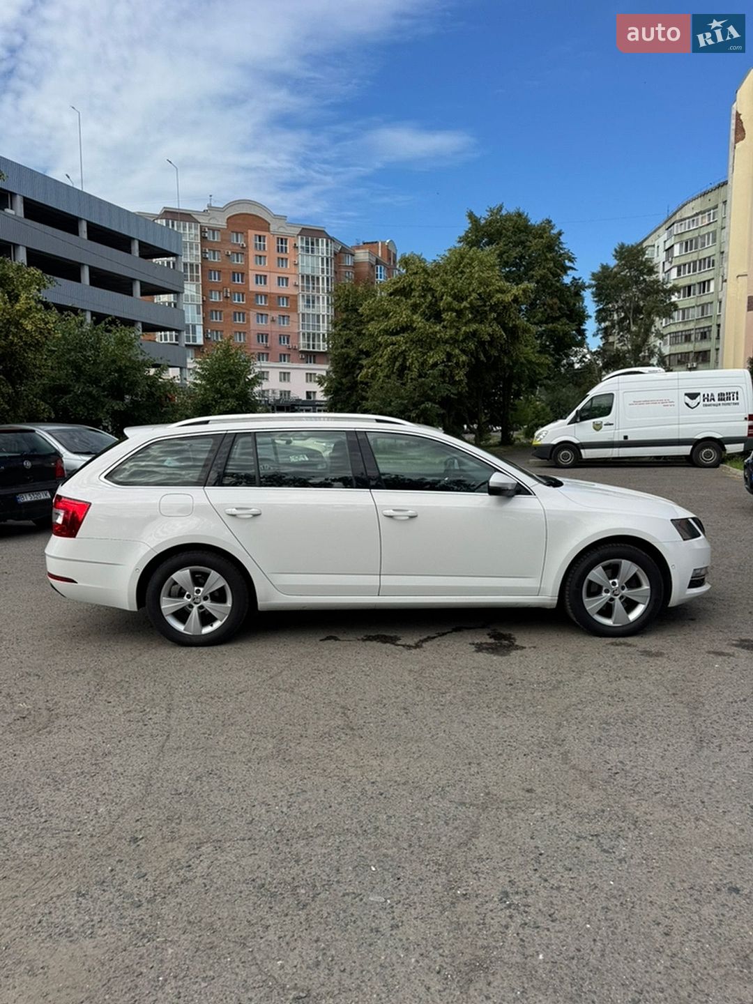 Skoda Octavia 2019 VIN TMBJR9NE1K0170695 фото оголошення 9 з 20