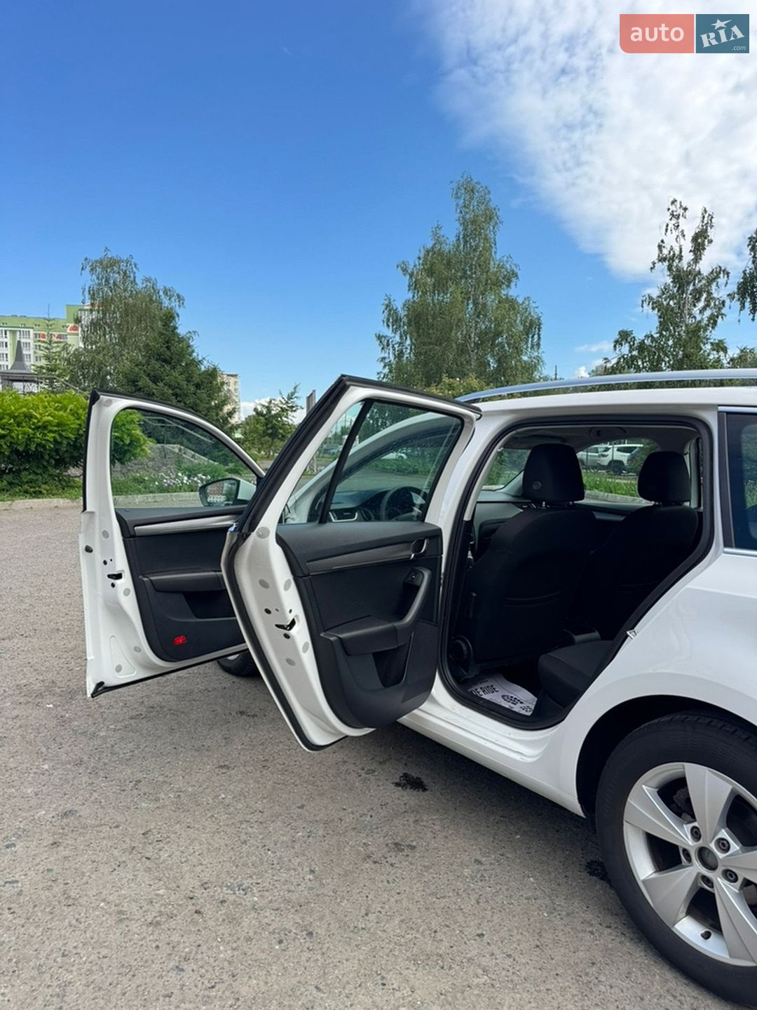 Skoda Octavia 2019 VIN TMBJR9NE1K0170695 фото оголошення 12 з 20