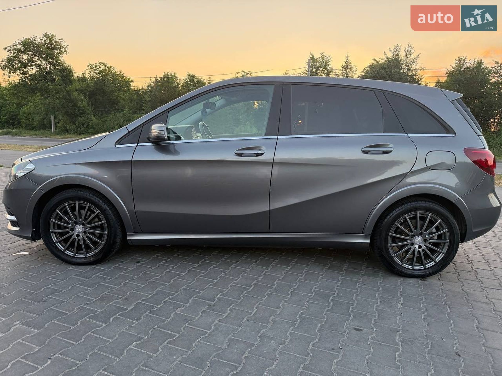 Mercedes-Benz B-Class 2015 VIN WDD2428901J007631 фото оголошення 4 з 26