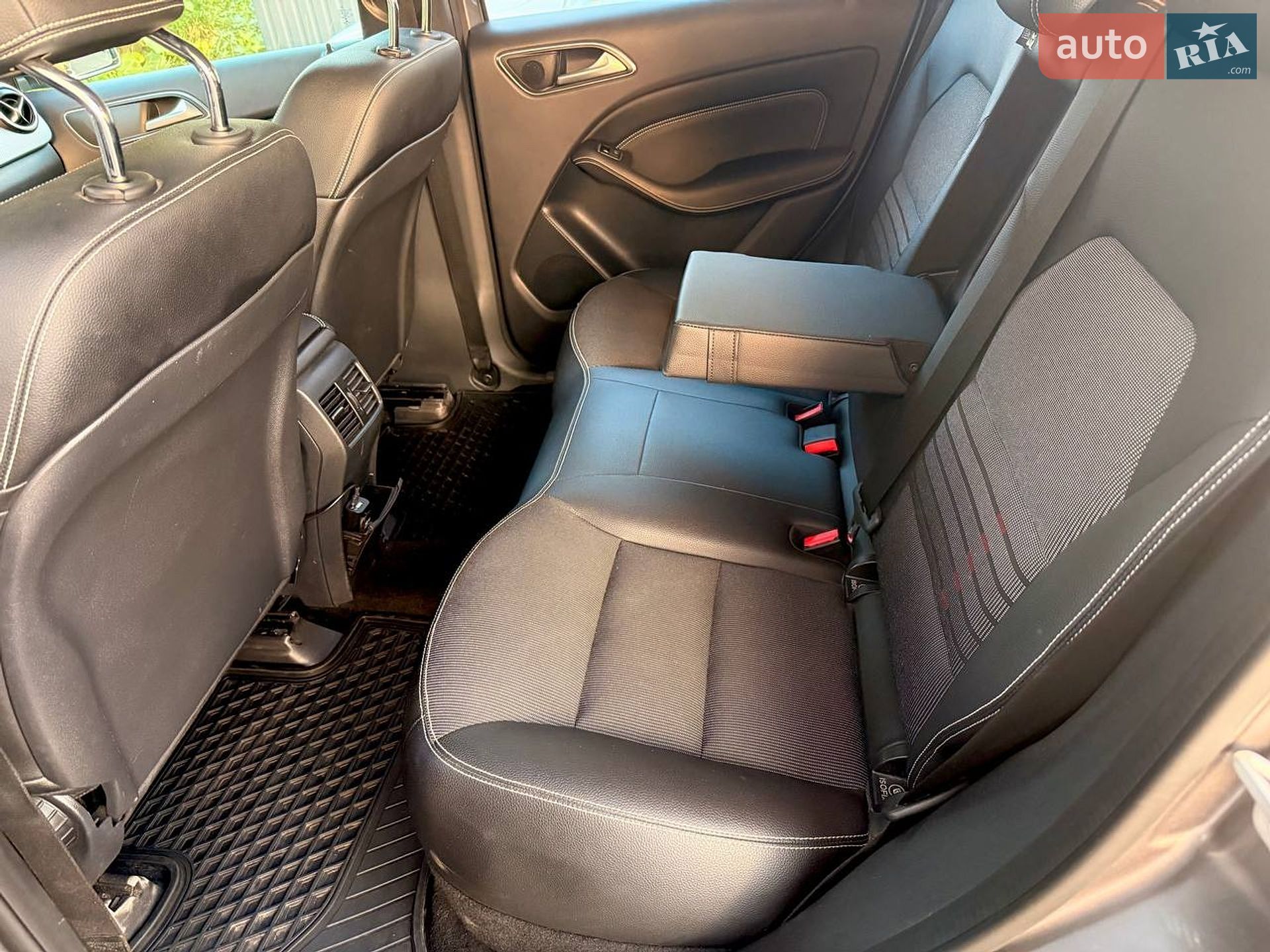 Mercedes-Benz B-Class 2015 VIN WDD2428901J007631 фото оголошення 22 з 26