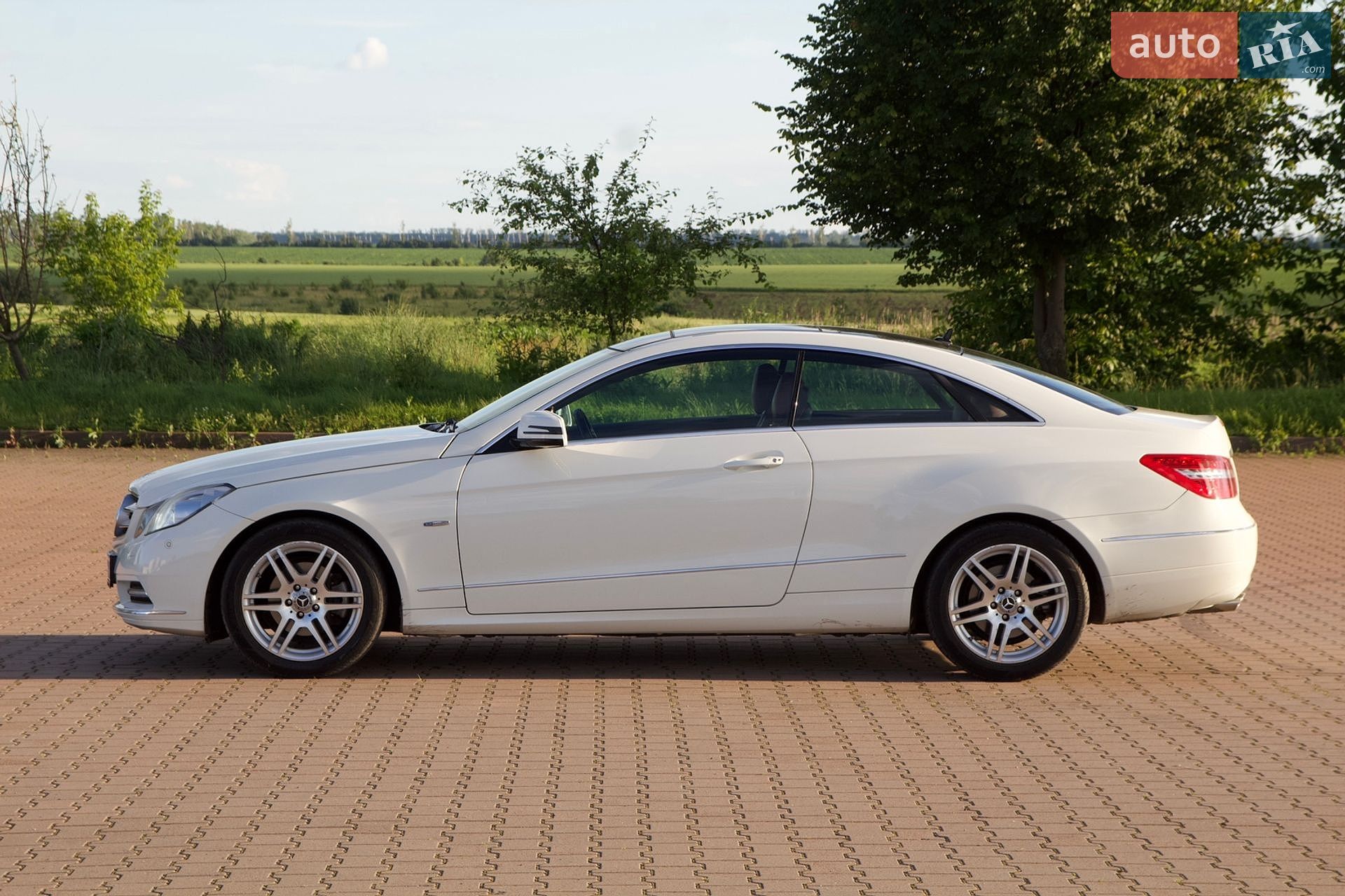 Mercedes-Benz E-Class 2011 VIN WDD2073471F133050 фото оголошення 17 з 29