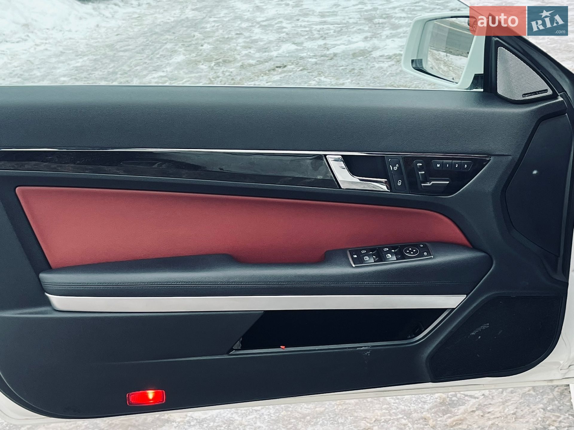 Mercedes-Benz E-Class 2011 VIN WDD2073471F133050 фото оголошення 28 з 29