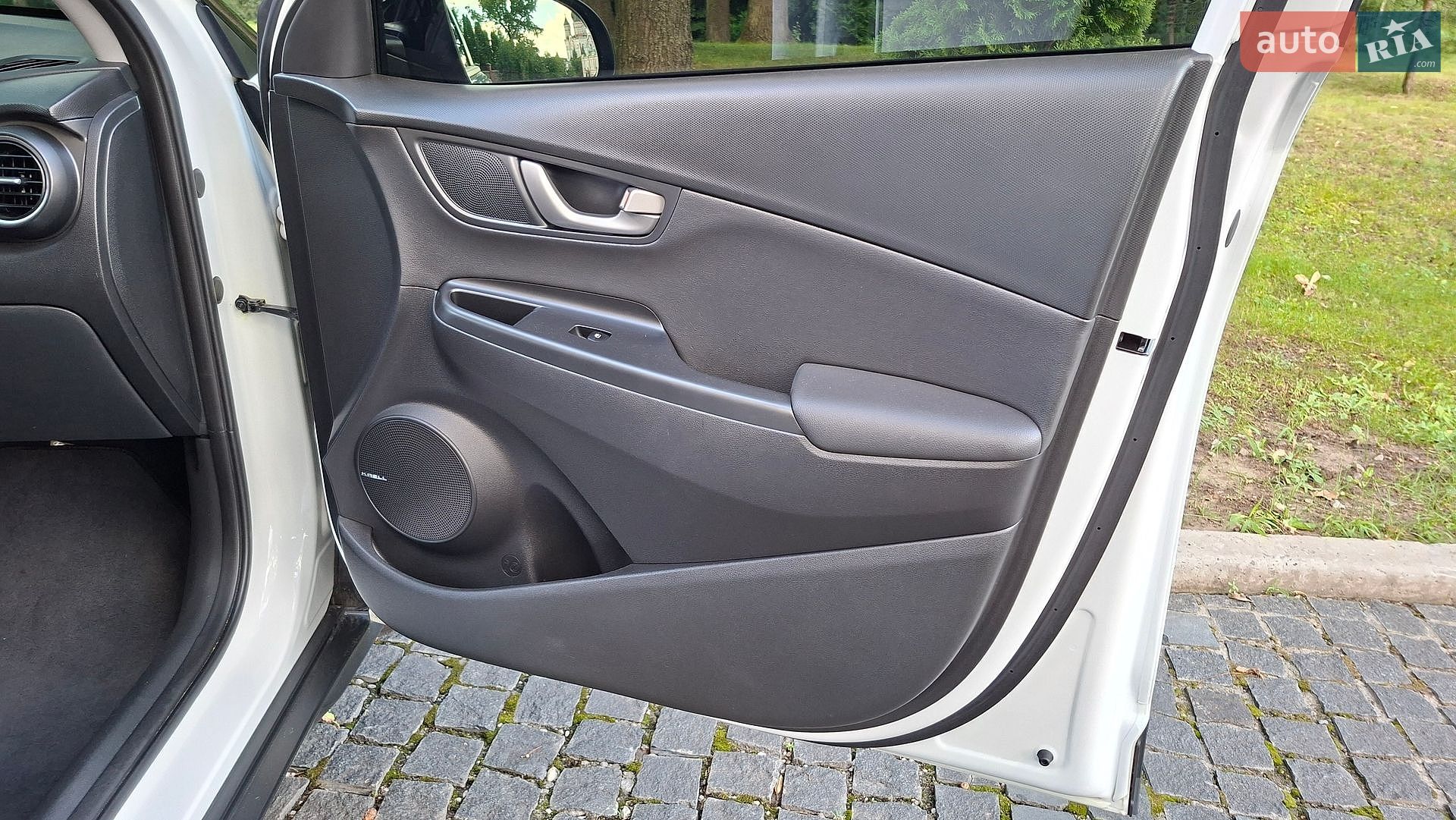 Hyundai Kona 2017 VIN KMHK5816GJU055680 фото оголошення 116 з 134