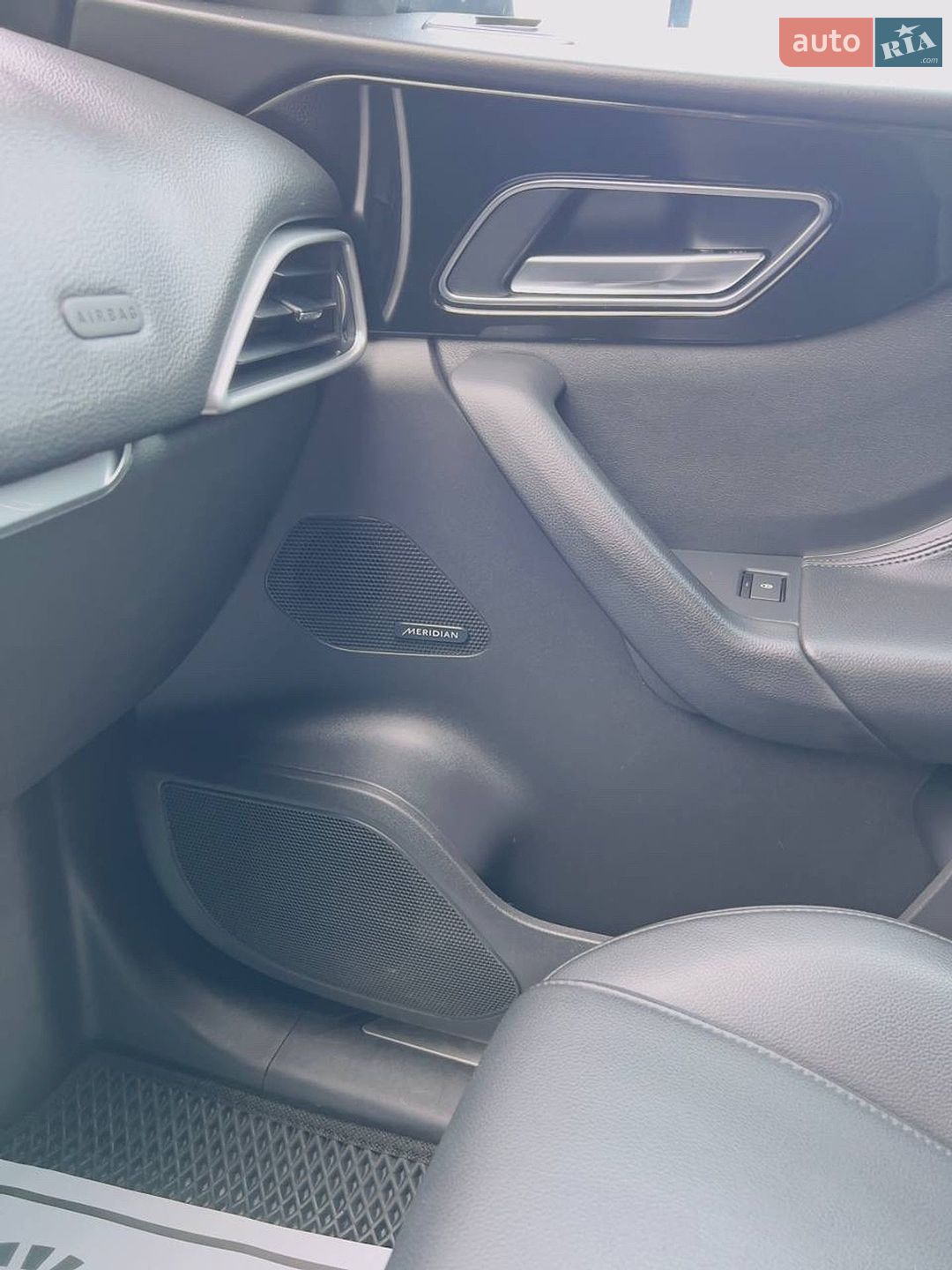 Jaguar F-Pace 2016 VIN SADCJ2BN6HA492607 фото оголошення 15 з 45