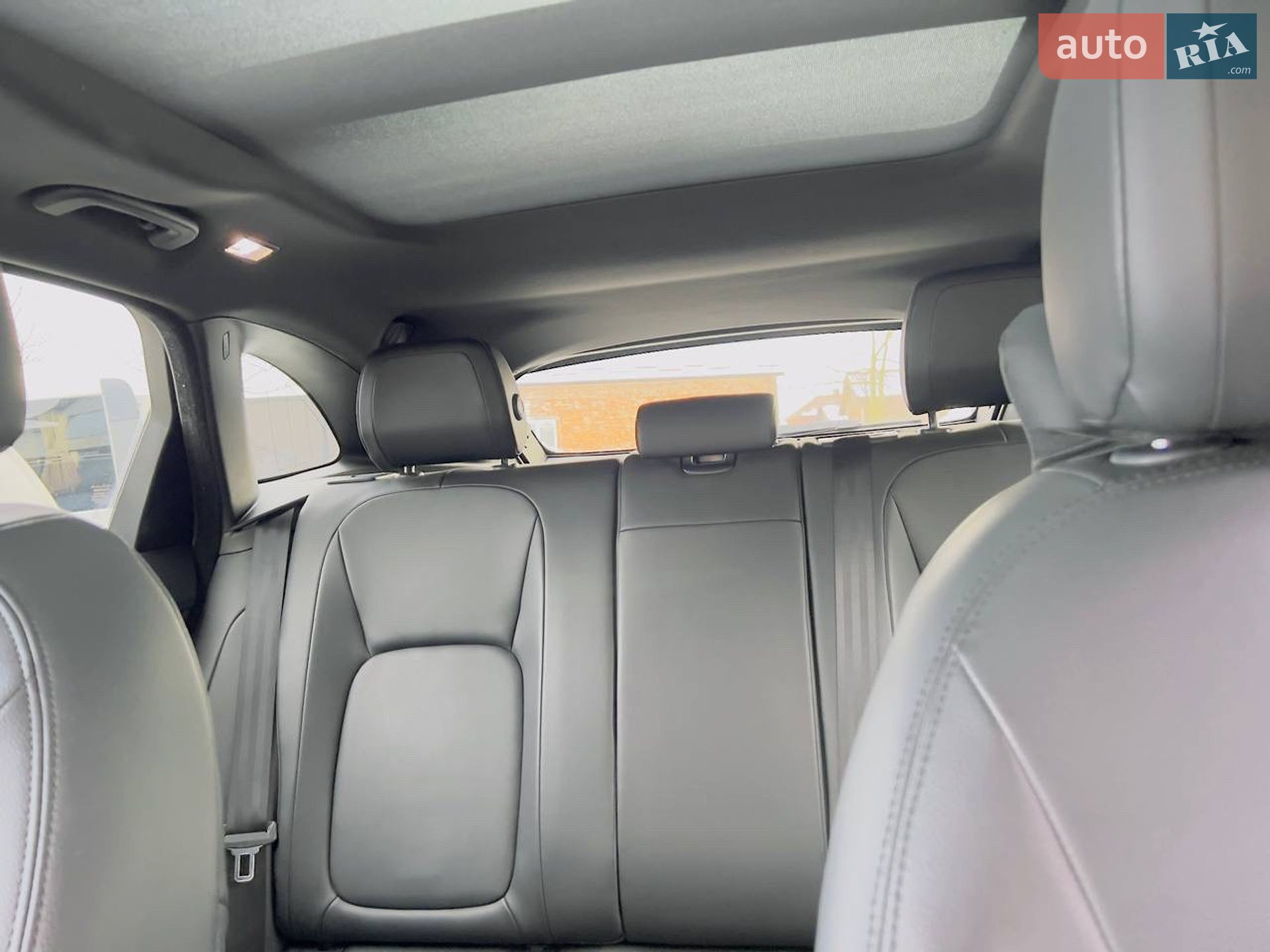 Jaguar F-Pace 2016 VIN SADCJ2BN6HA492607 фото оголошення 18 з 45