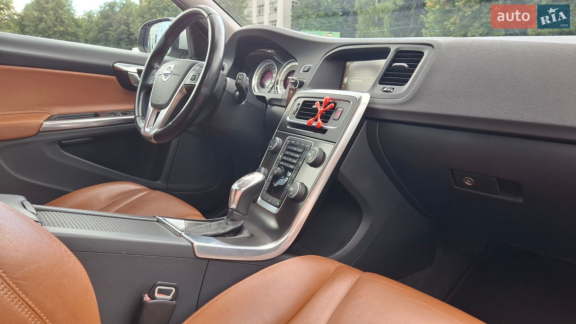 Volvo V60 2012 VIN YV1FW88A0D1094138 фото оголошення 18 з 29