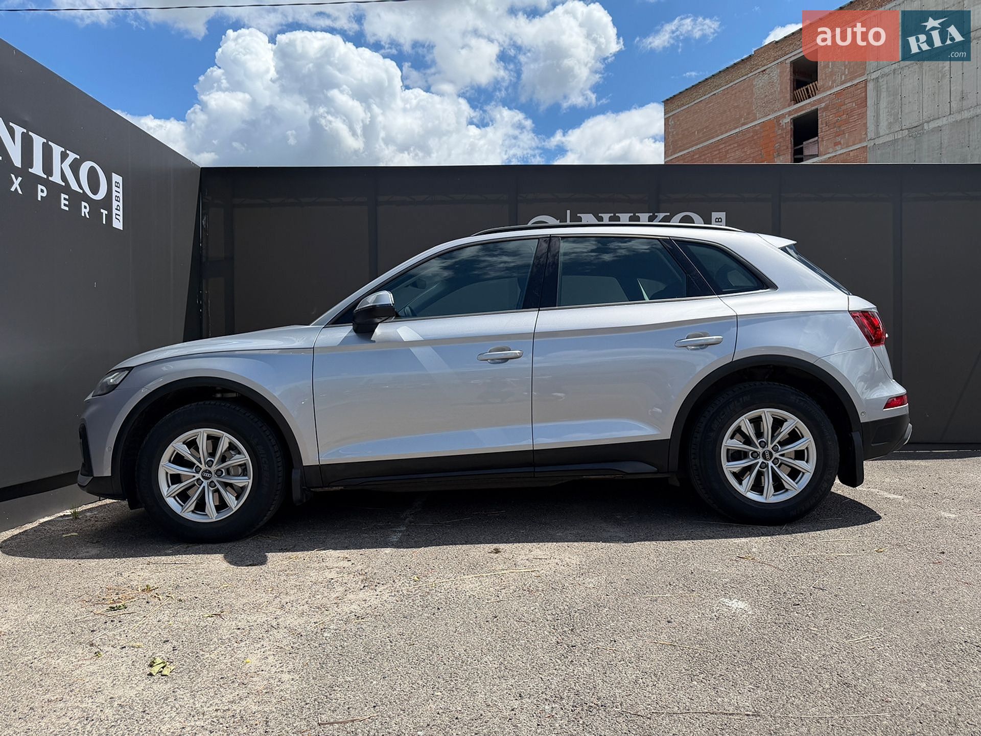 Audi Q5 2021 VIN WAUZZZFYXM2082289 фото оголошення 4 з 32