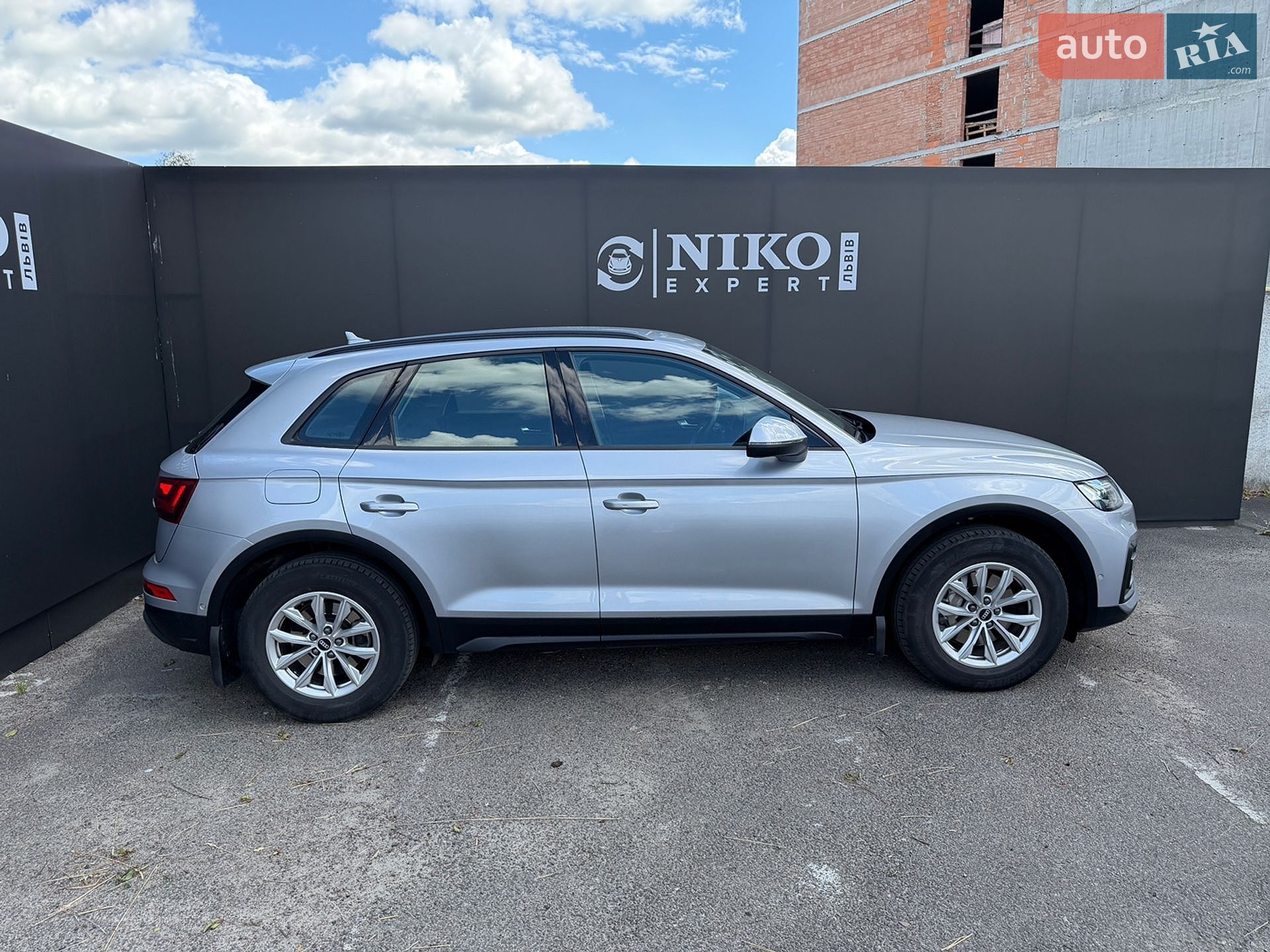 Audi Q5 2021 VIN WAUZZZFYXM2082289 фото оголошення 11 з 32