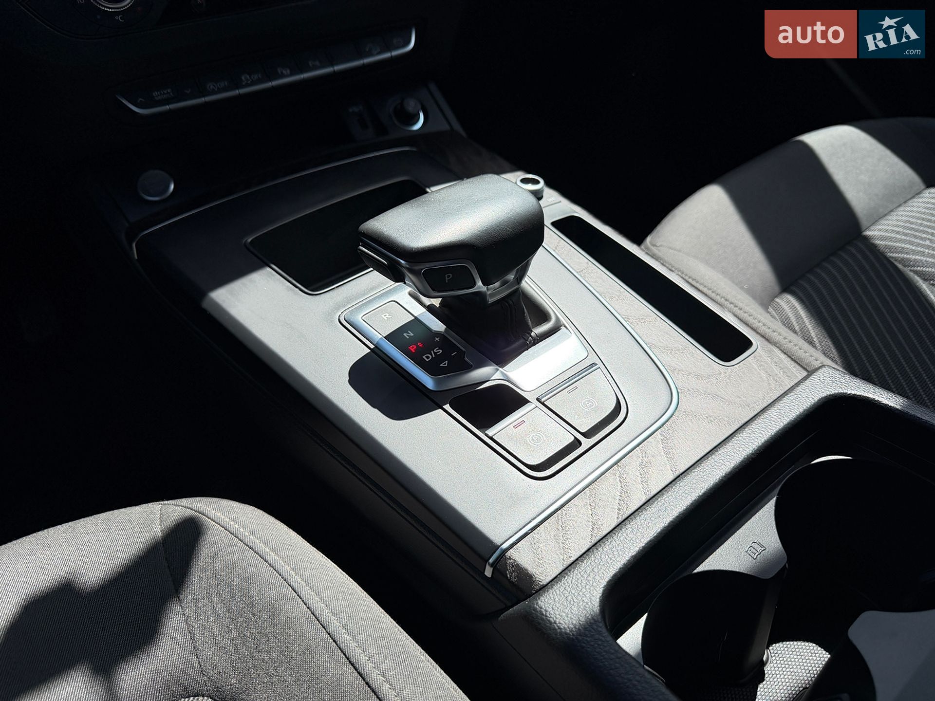 Audi Q5 2021 VIN WAUZZZFYXM2082289 фото оголошення 18 з 32