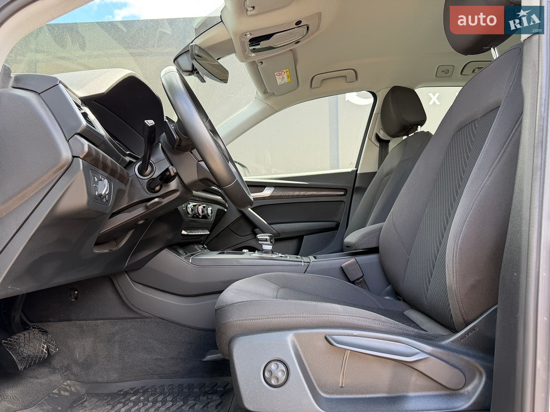 Audi Q5 2021 VIN WAUZZZFYXM2082289 фото оголошення 19 з 32