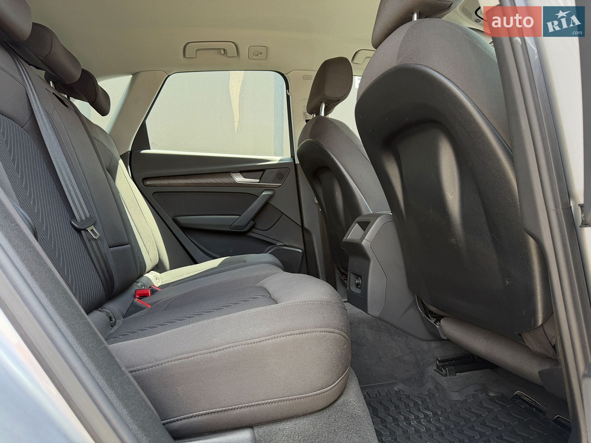 Audi Q5 2021 VIN WAUZZZFYXM2082289 фото оголошення 25 з 32