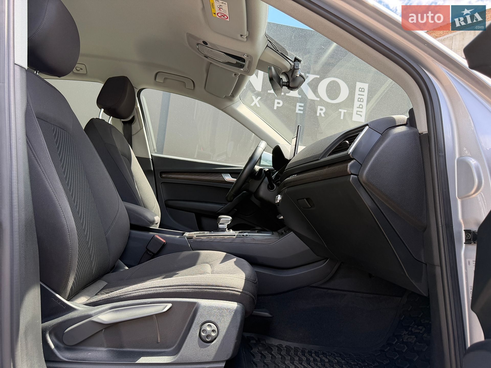 Audi Q5 2021 VIN WAUZZZFYXM2082289 фото оголошення 26 з 32