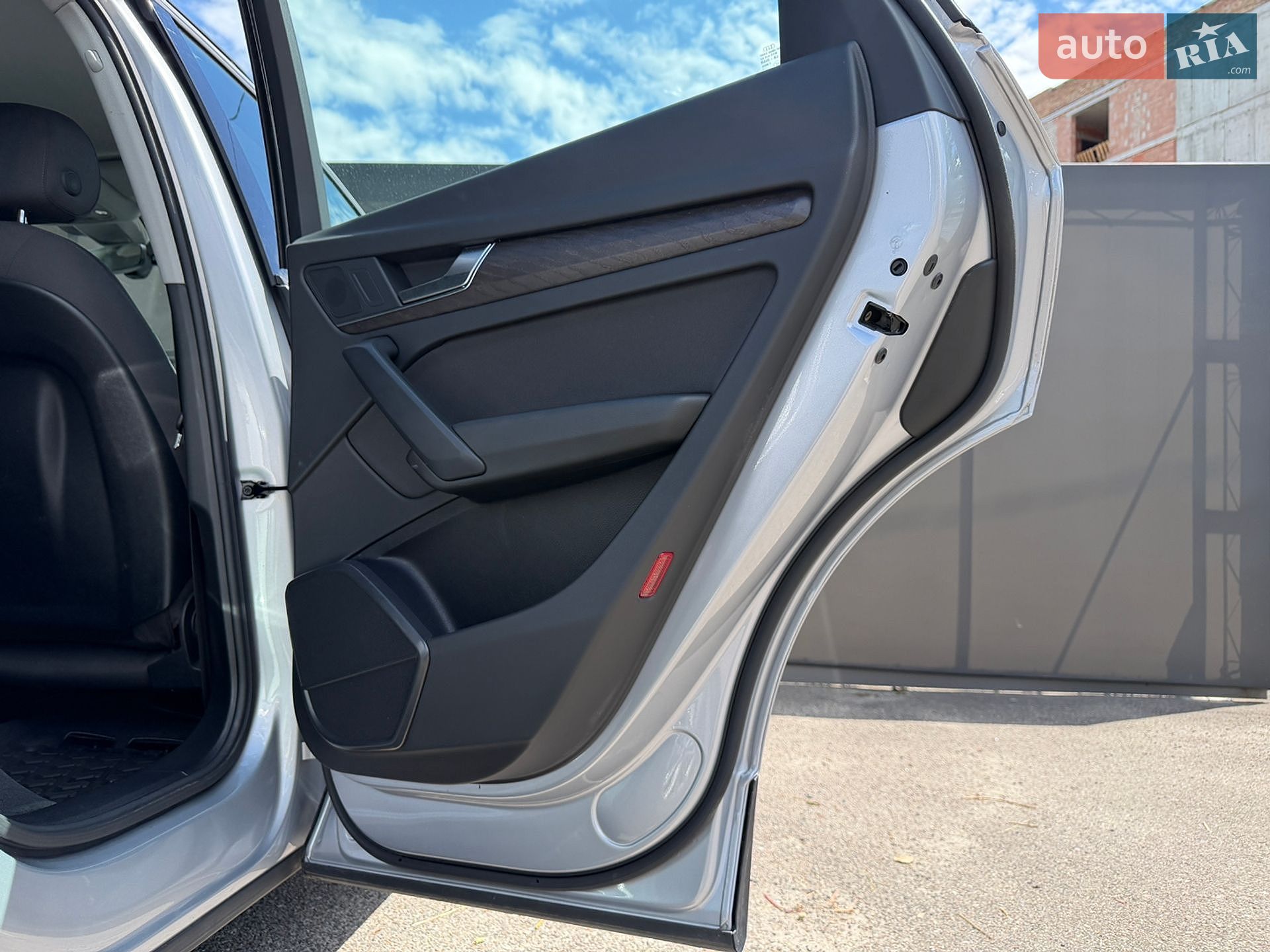Audi Q5 2021 VIN WAUZZZFYXM2082289 фото оголошення 30 з 32