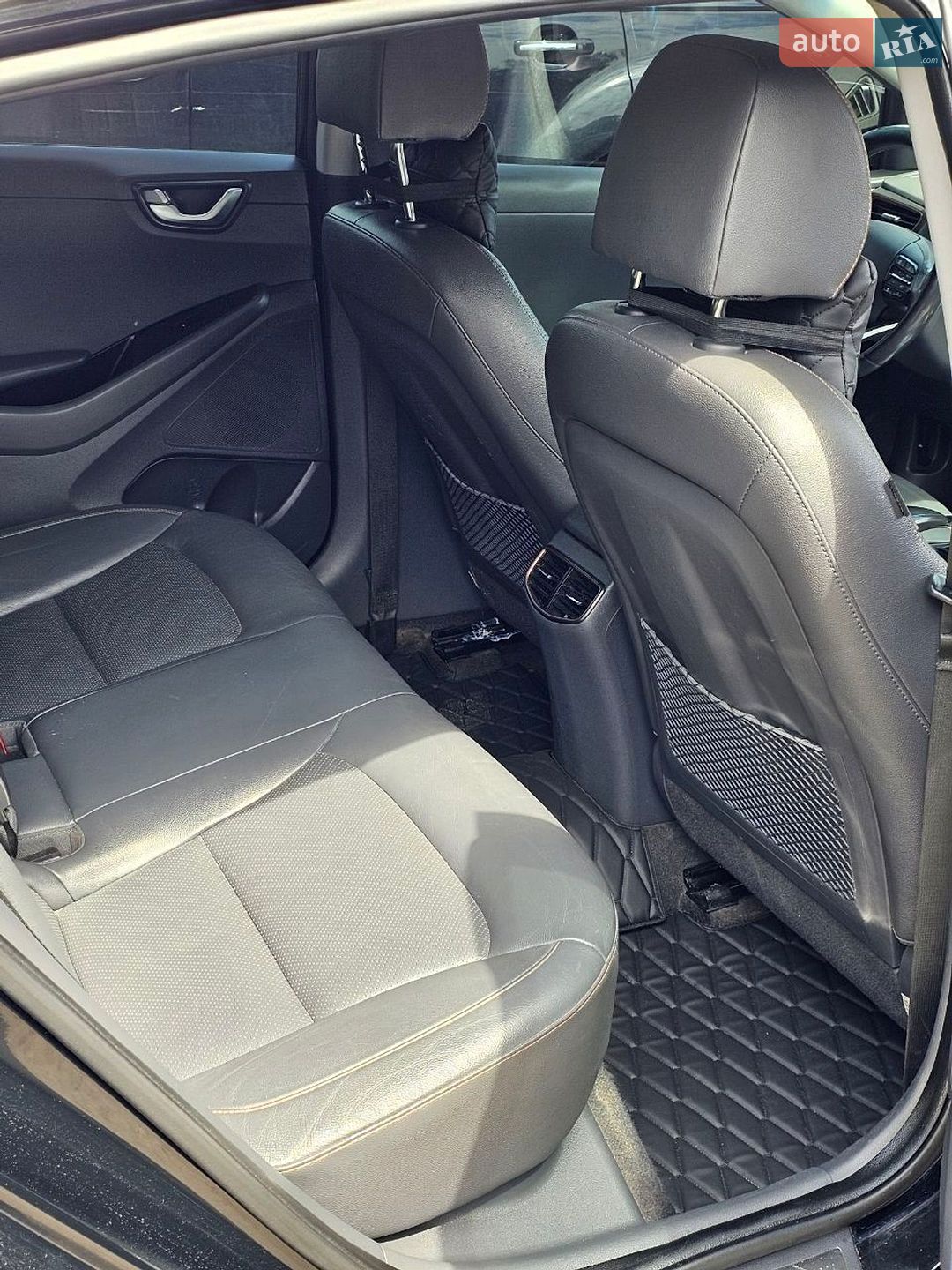 Hyundai Ioniq 2017 VIN KMHC851HFHU011955 фото оголошення 27 з 30